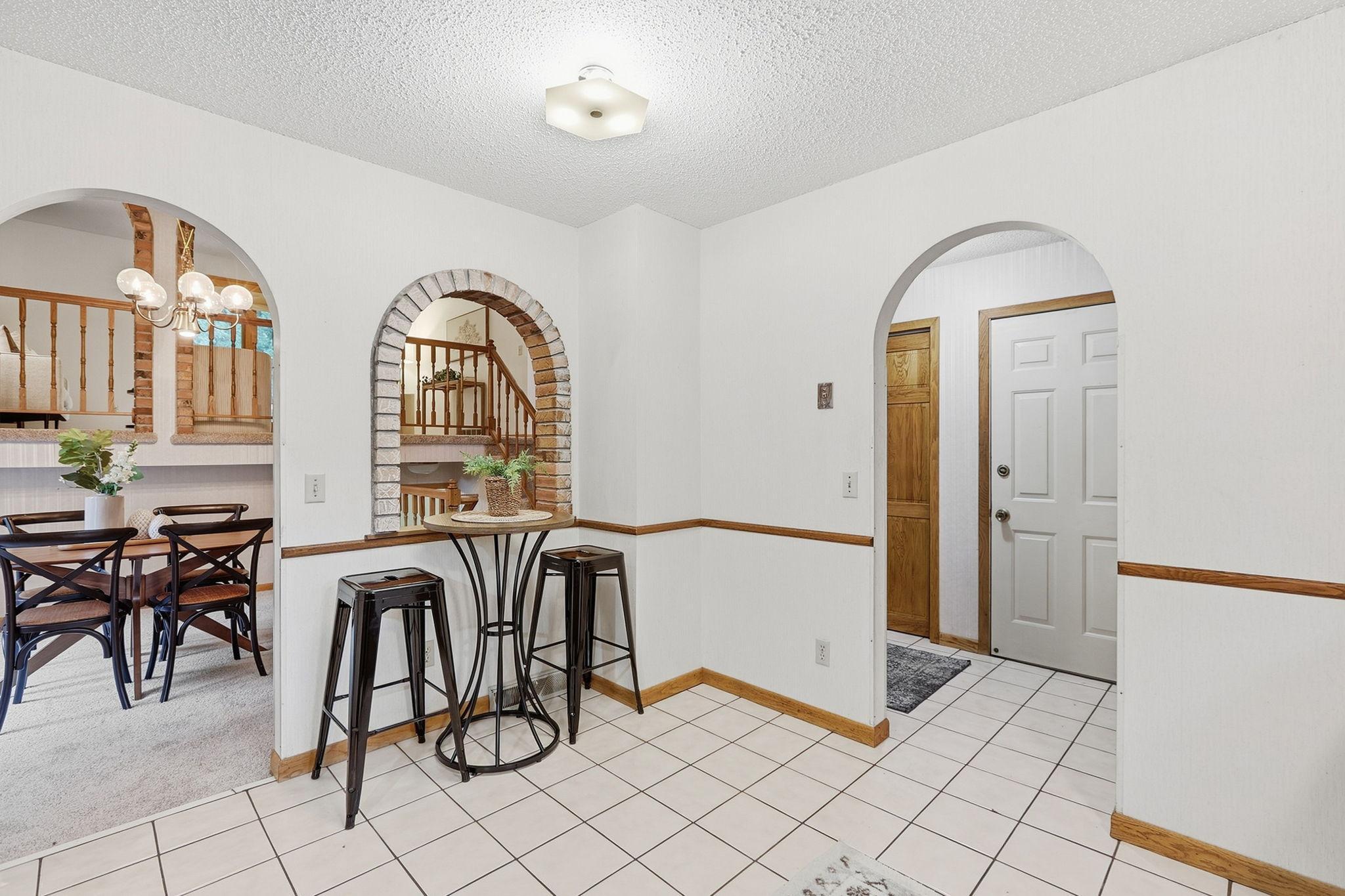 9974 Hemlock Way Property Photo 7