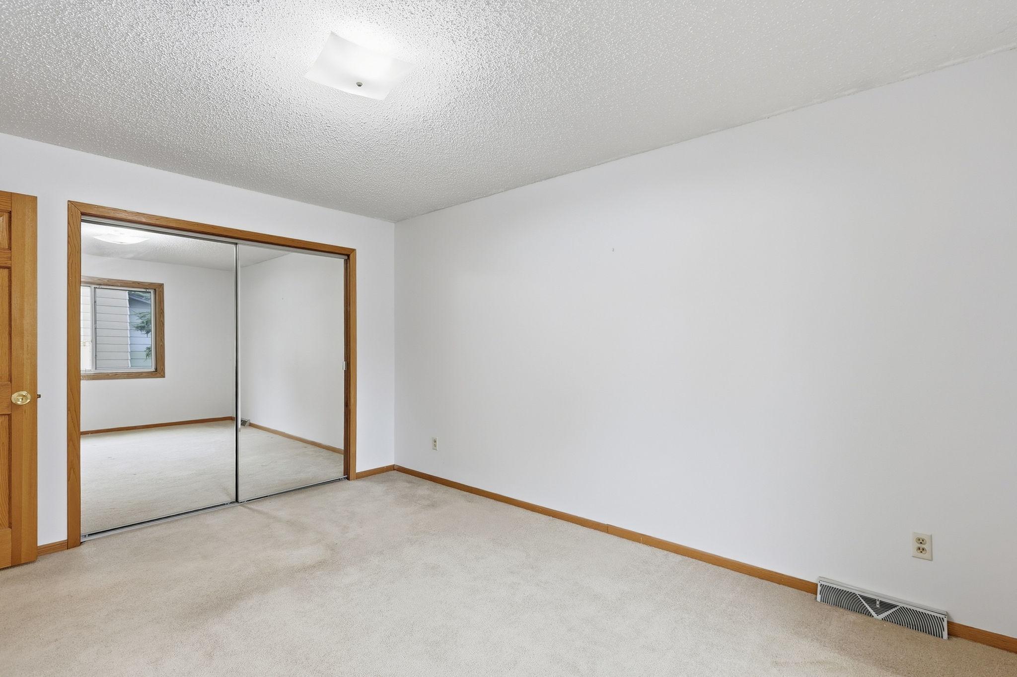 9974 Hemlock Way Property Photo 17