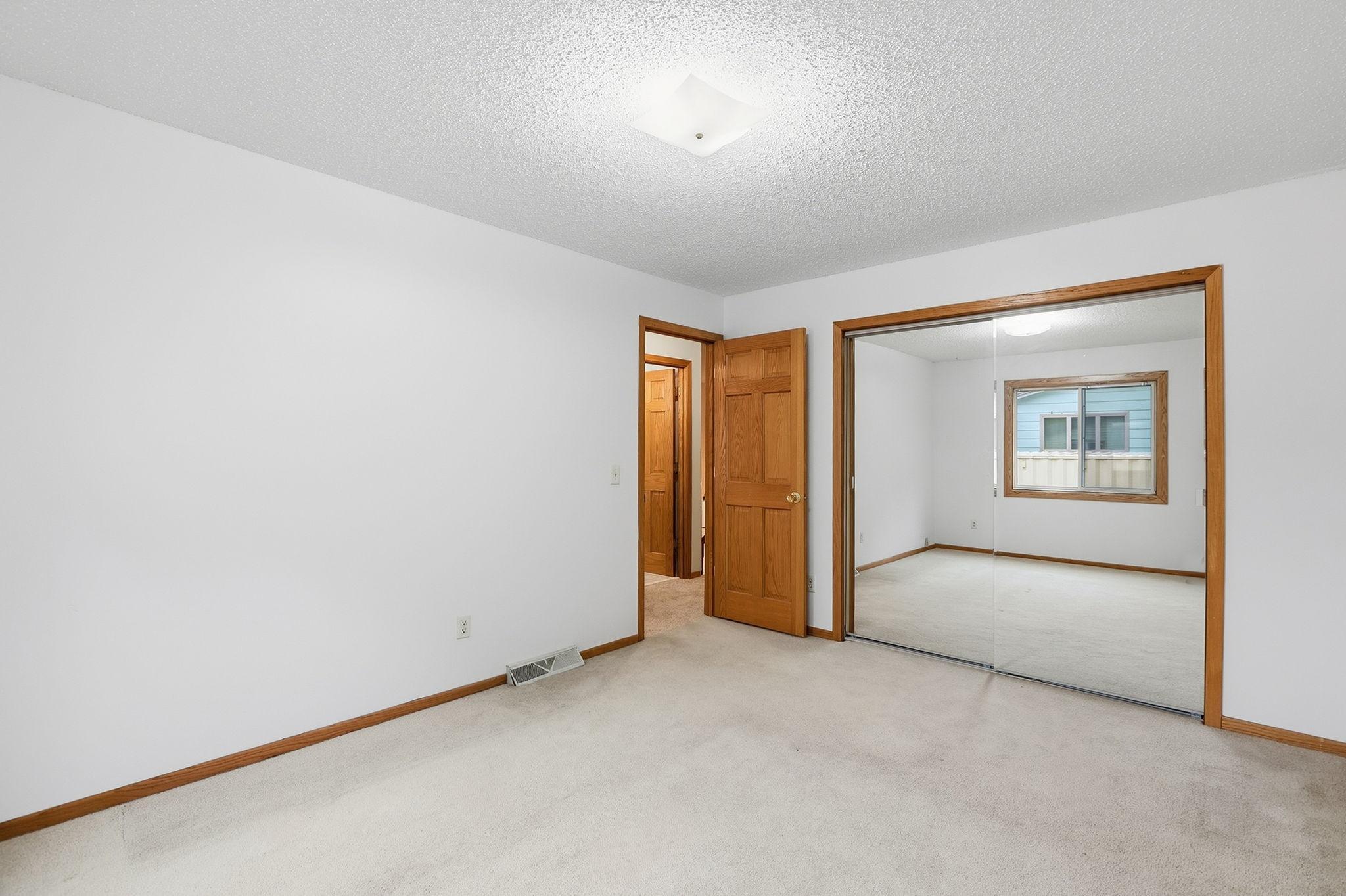 9974 Hemlock Way Property Photo 18