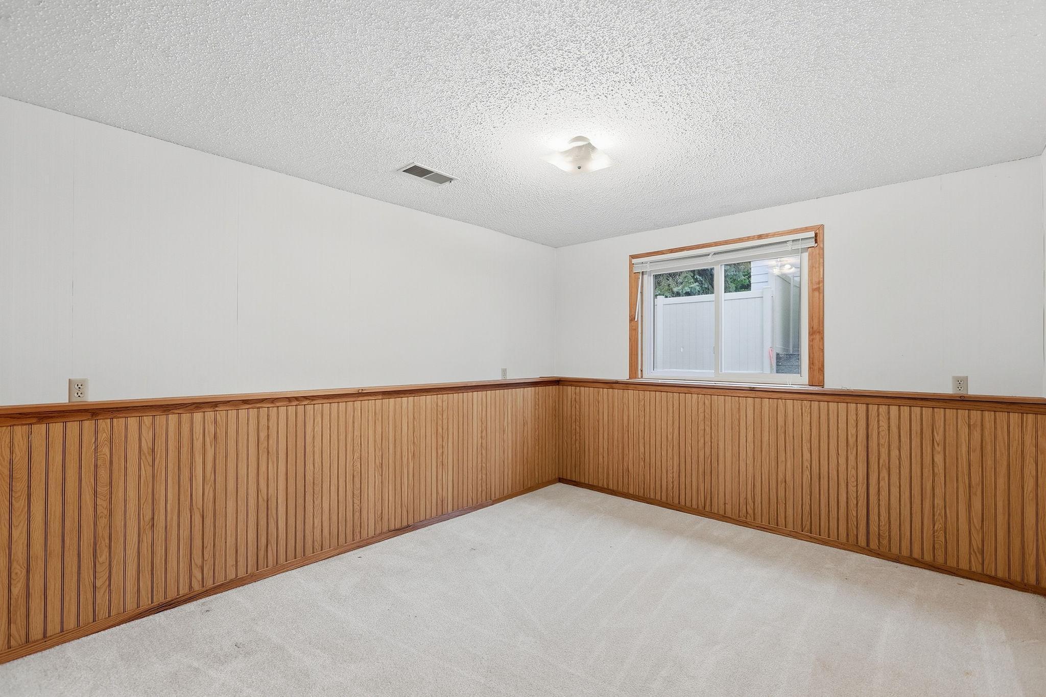 9974 Hemlock Way Property Photo 27