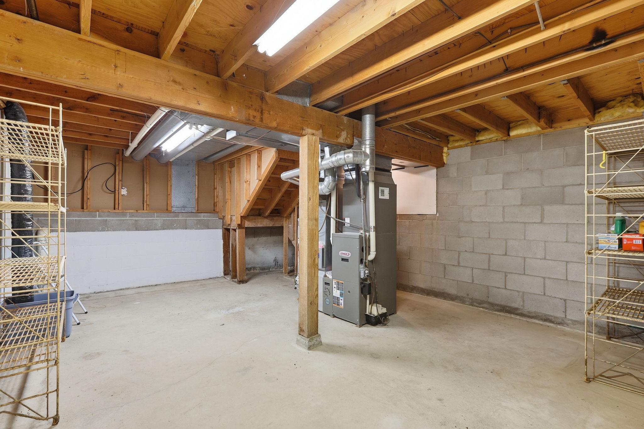 9974 Hemlock Way Property Photo 35