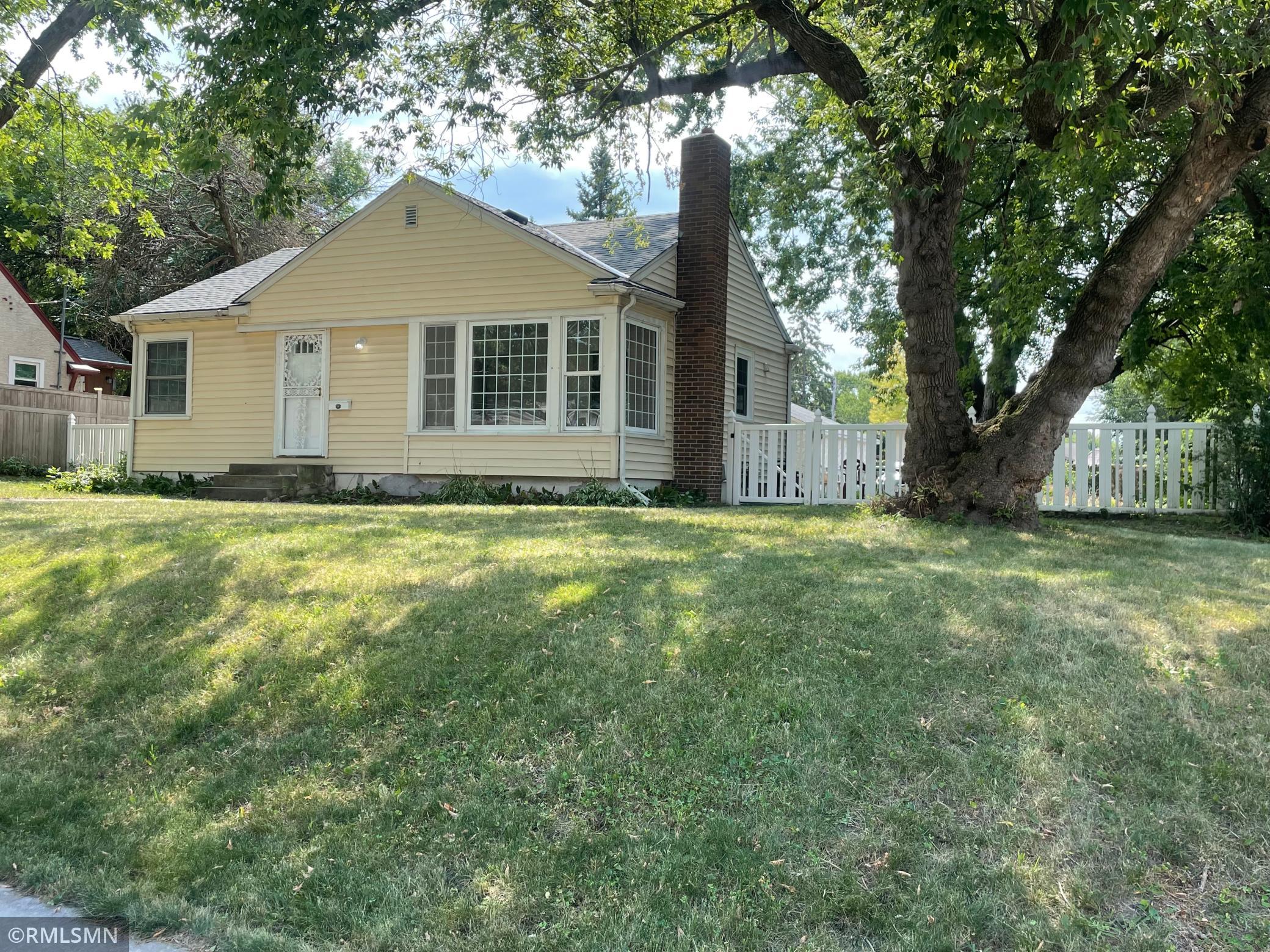 1600 37th Avenue Ne Property Photo 1