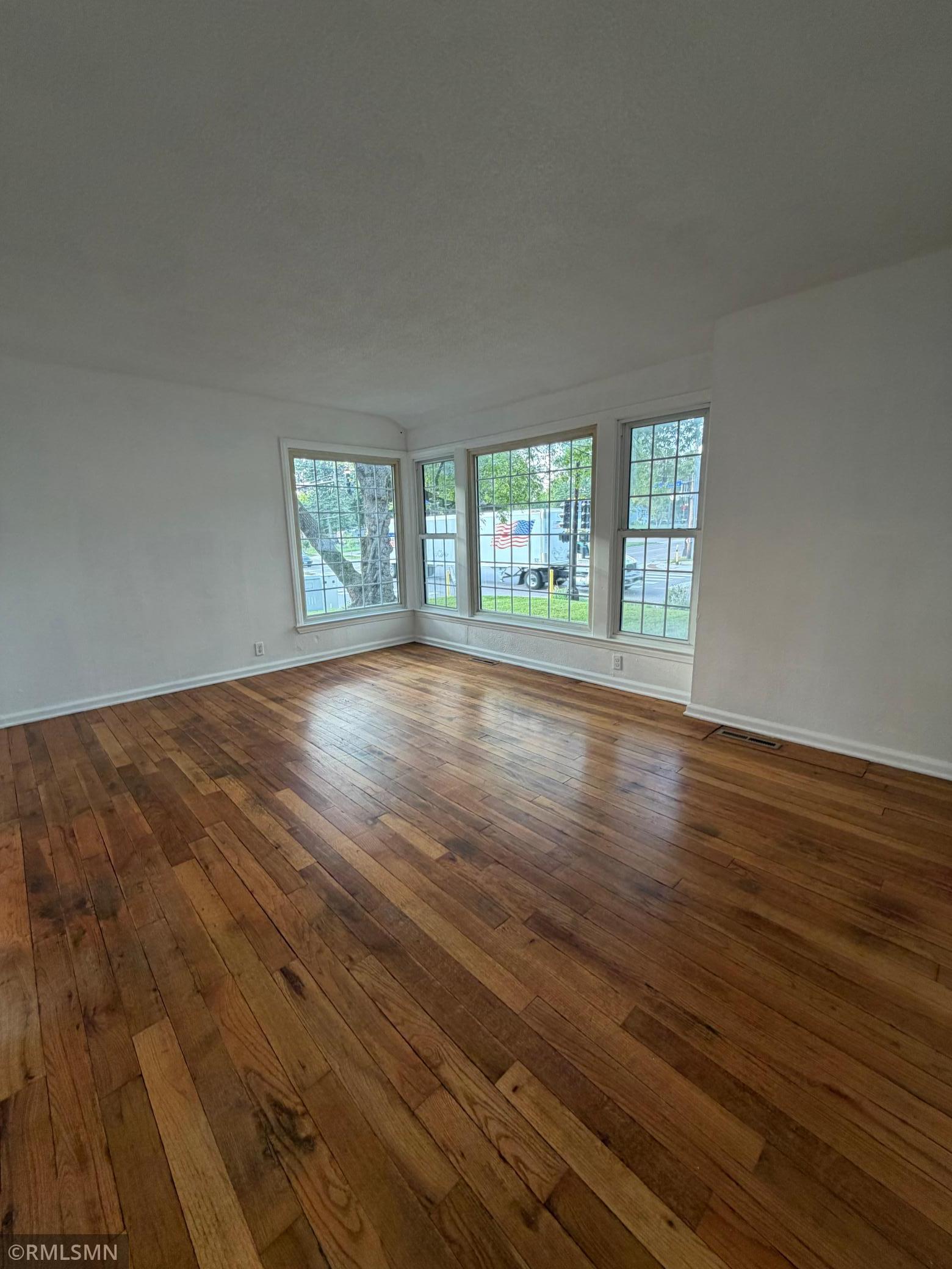 1600 37th Avenue Ne Property Photo 16