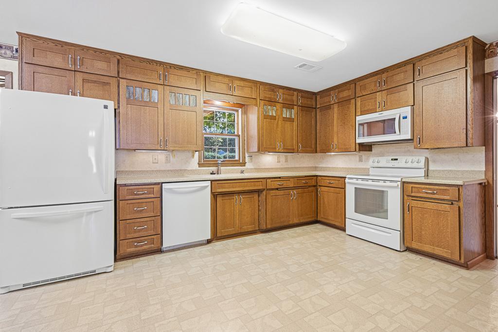 301 Birch Street Property Photo 21