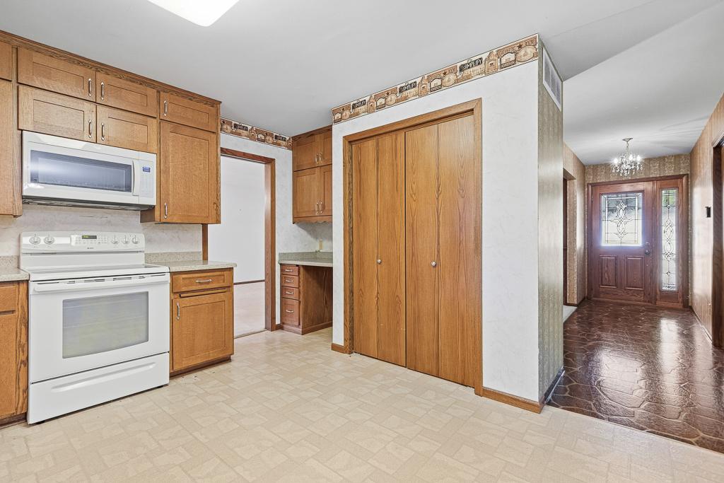 301 Birch Street Property Photo 25