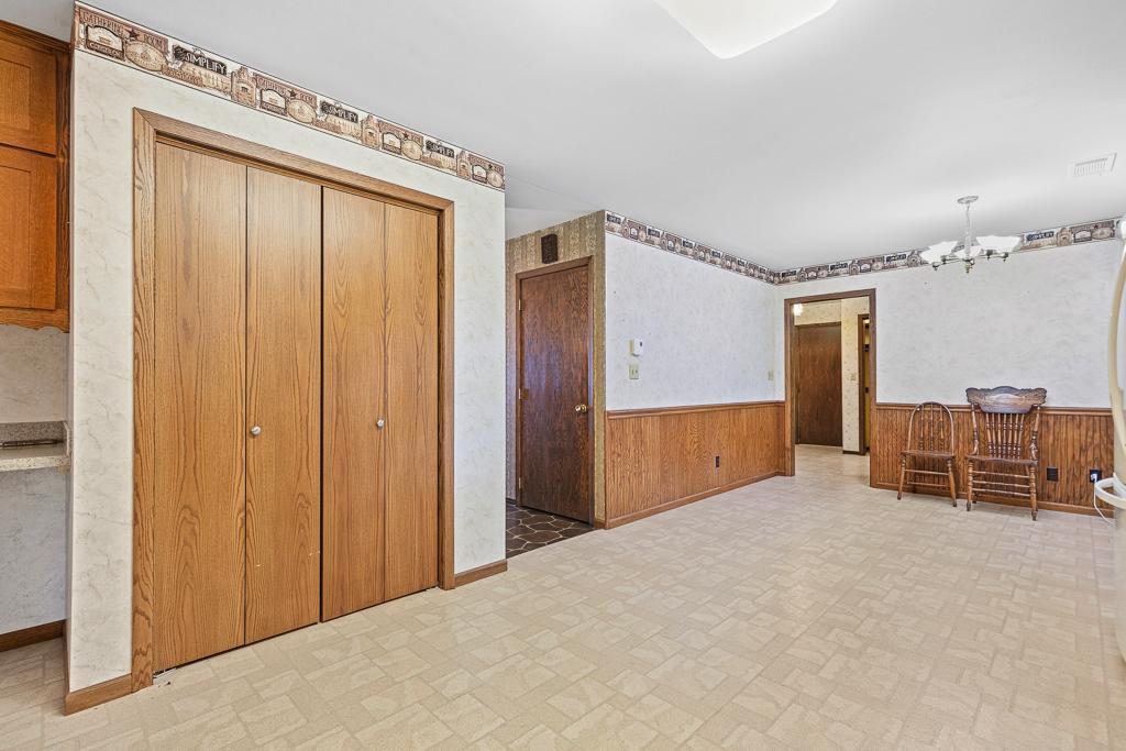301 Birch Street Property Photo 26
