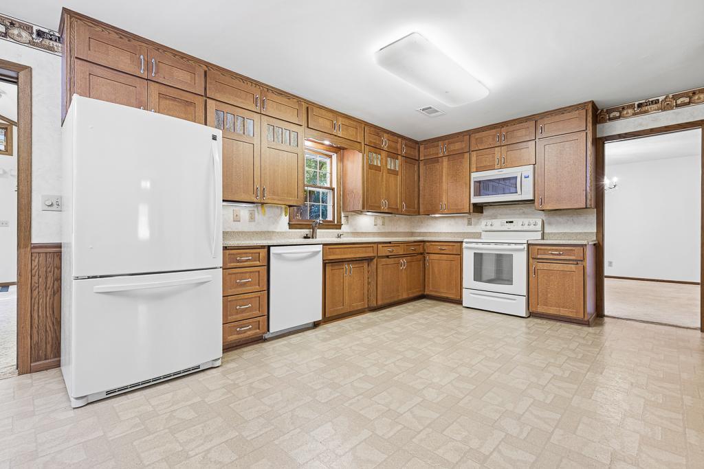 301 Birch Street Property Photo 31