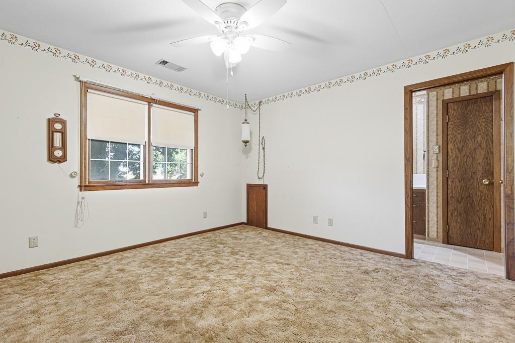 301 Birch Street Property Photo 39