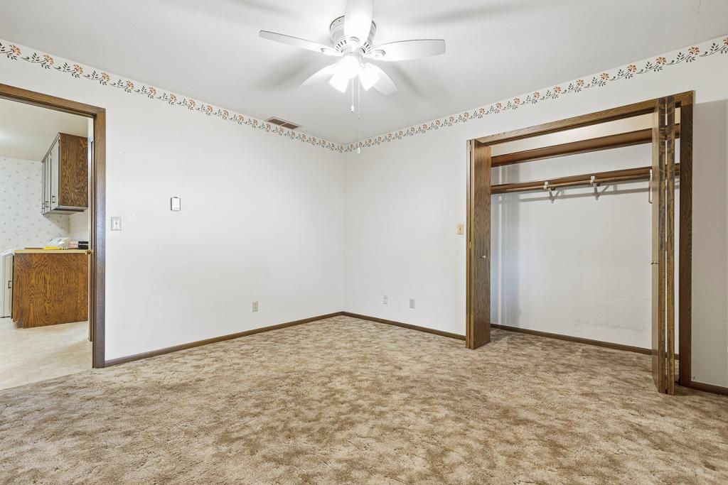 301 Birch Street Property Photo 40