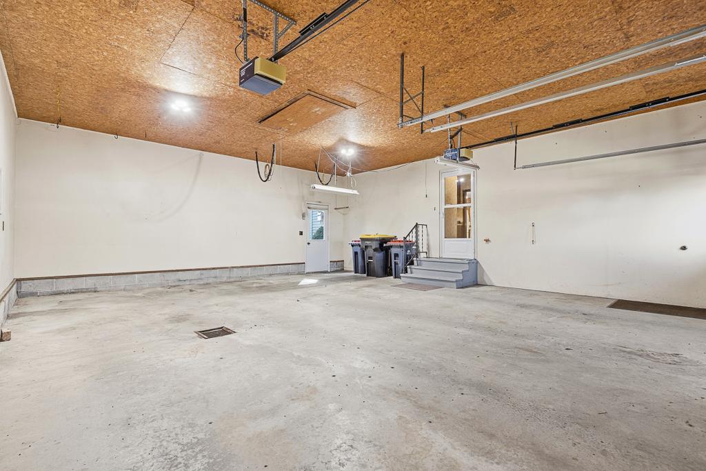 301 Birch Street Property Photo 43
