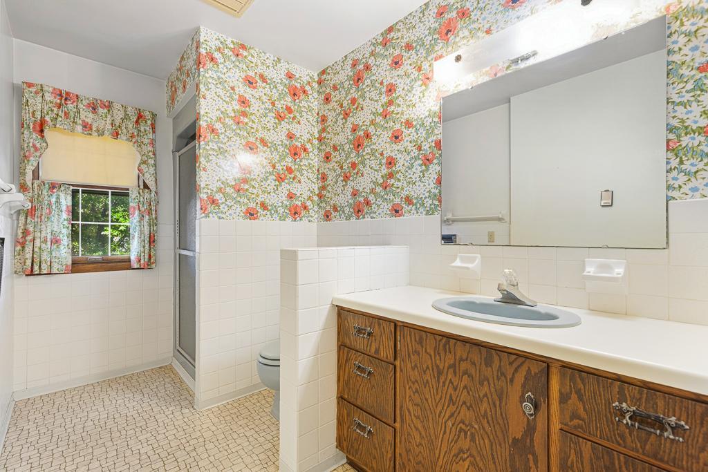 301 Birch Street Property Photo 45