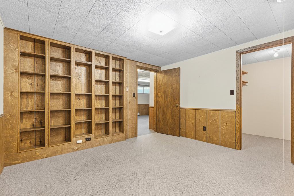 301 Birch Street Property Photo 61