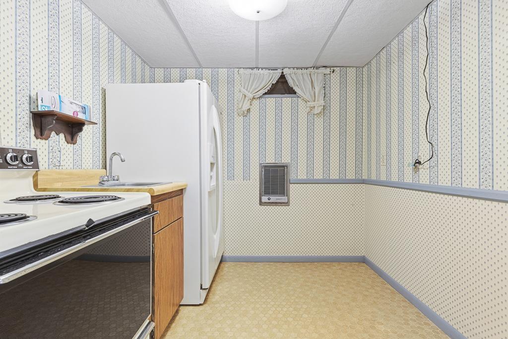 301 Birch Street Property Photo 64