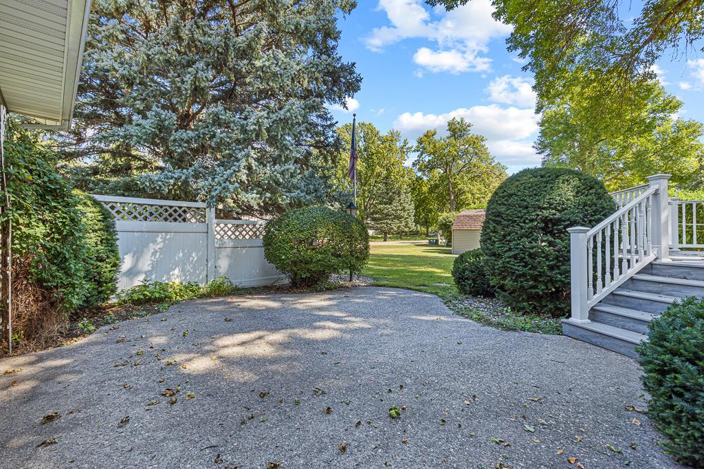 301 Birch Street Property Photo 86