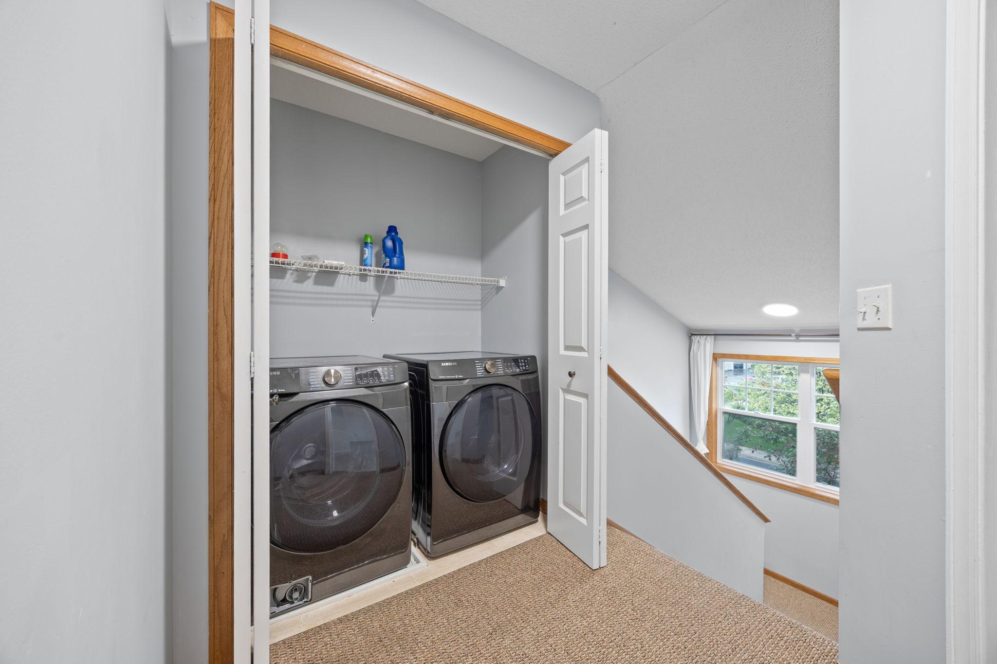 1686 Village Trail E 2 Property Photo 14