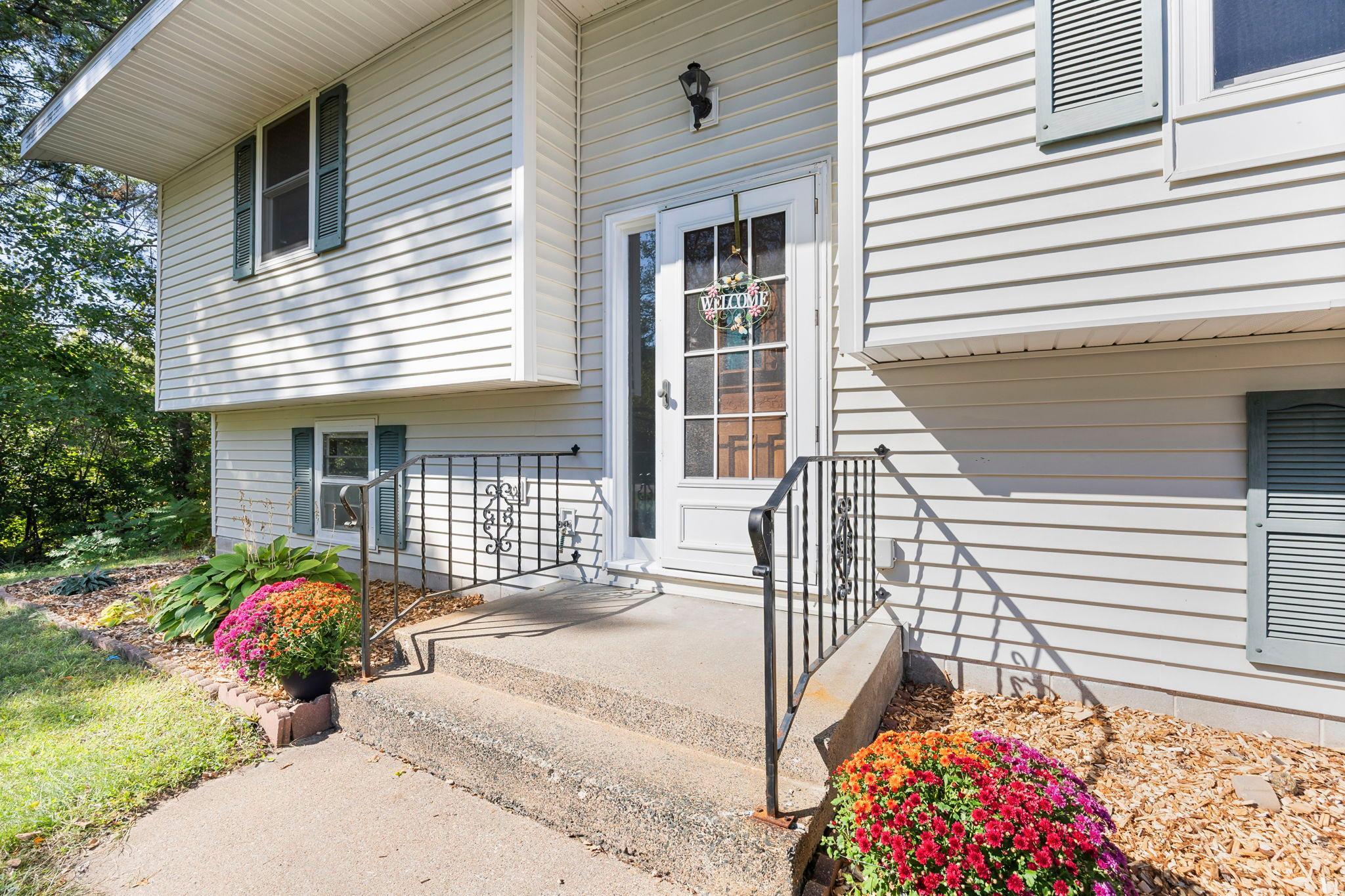 26496 Forli Avenue Property Photo 4
