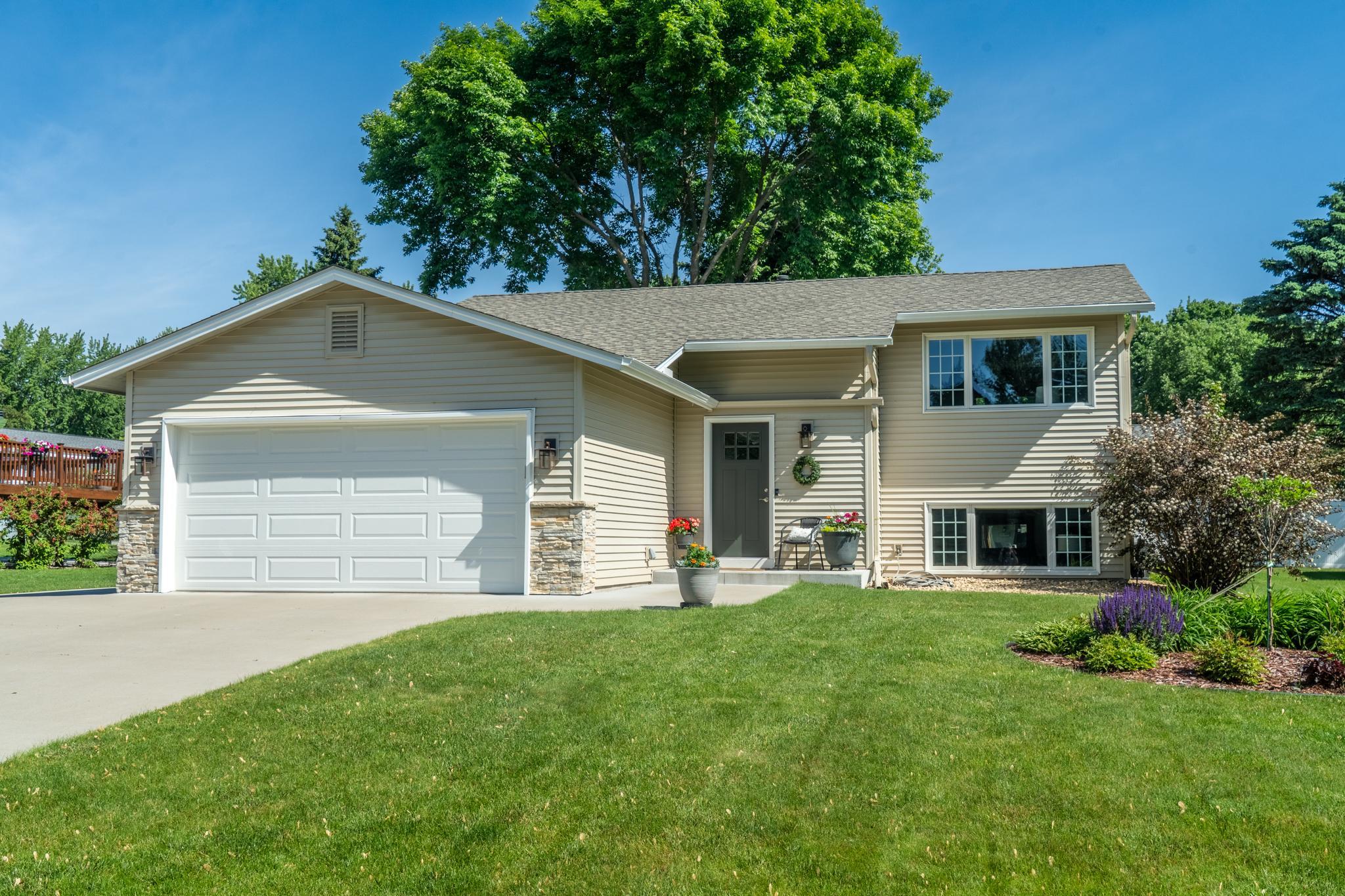 14250 55th Street N Property Photo 1