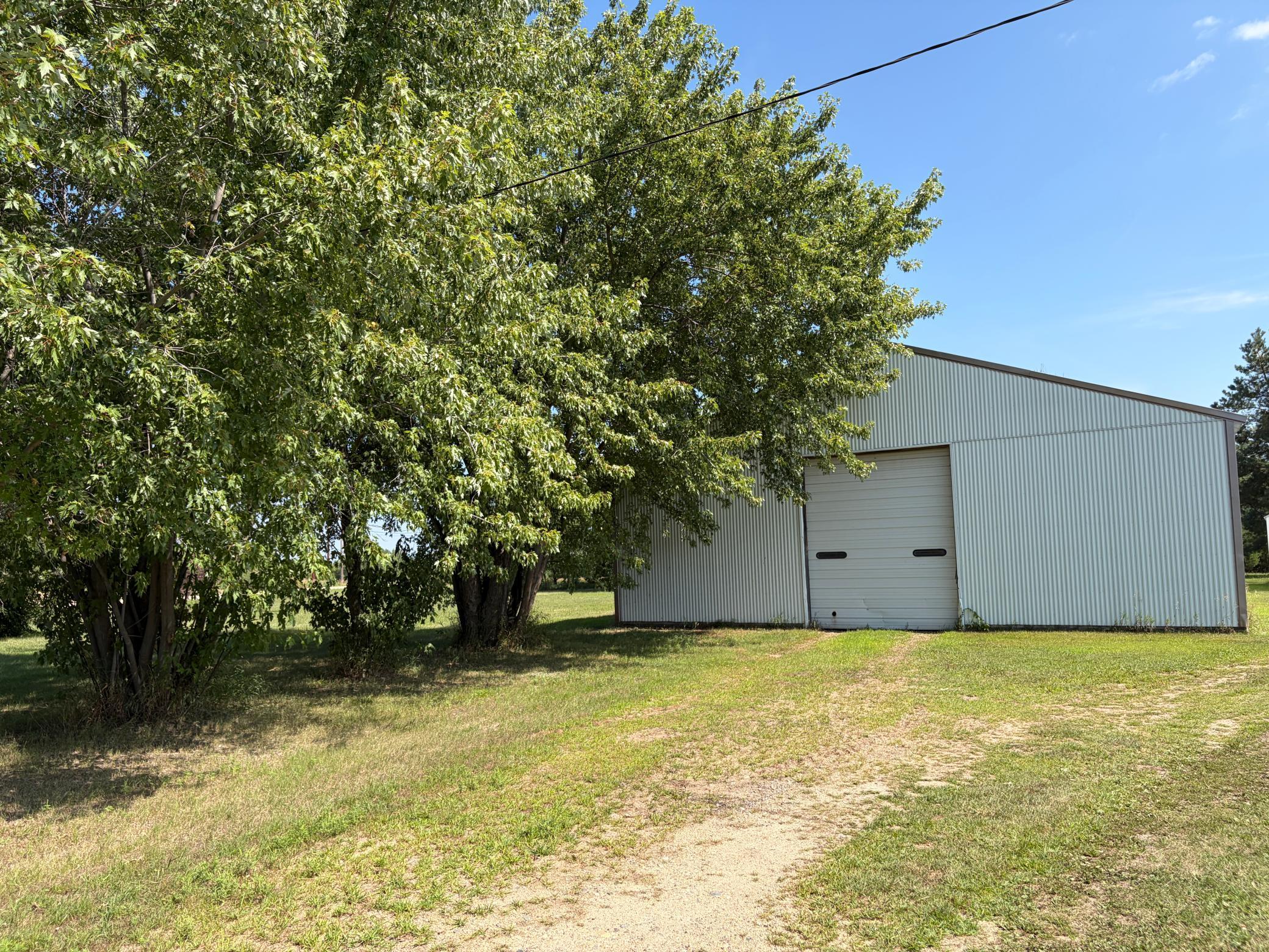 17938 US Highway 71 Property Photo 1