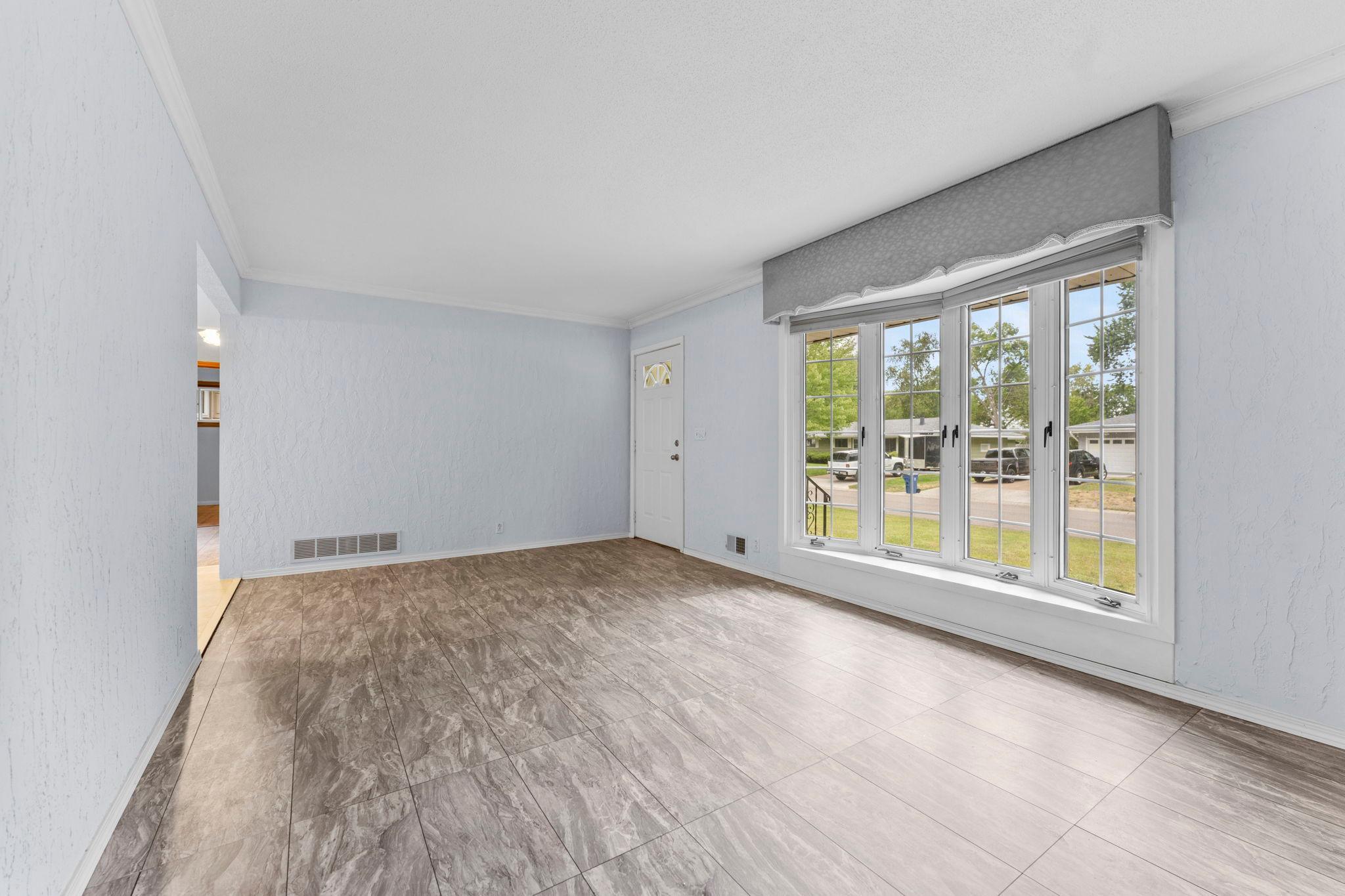 3907 Lakewood Avenue Property Photo 10