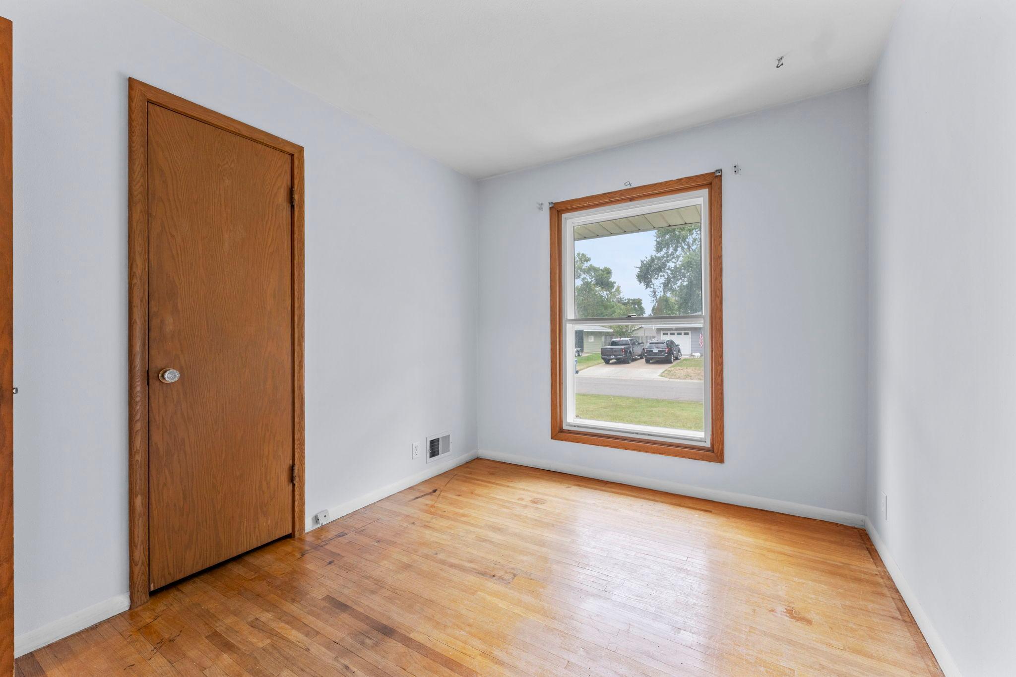 3907 Lakewood Avenue Property Photo 25