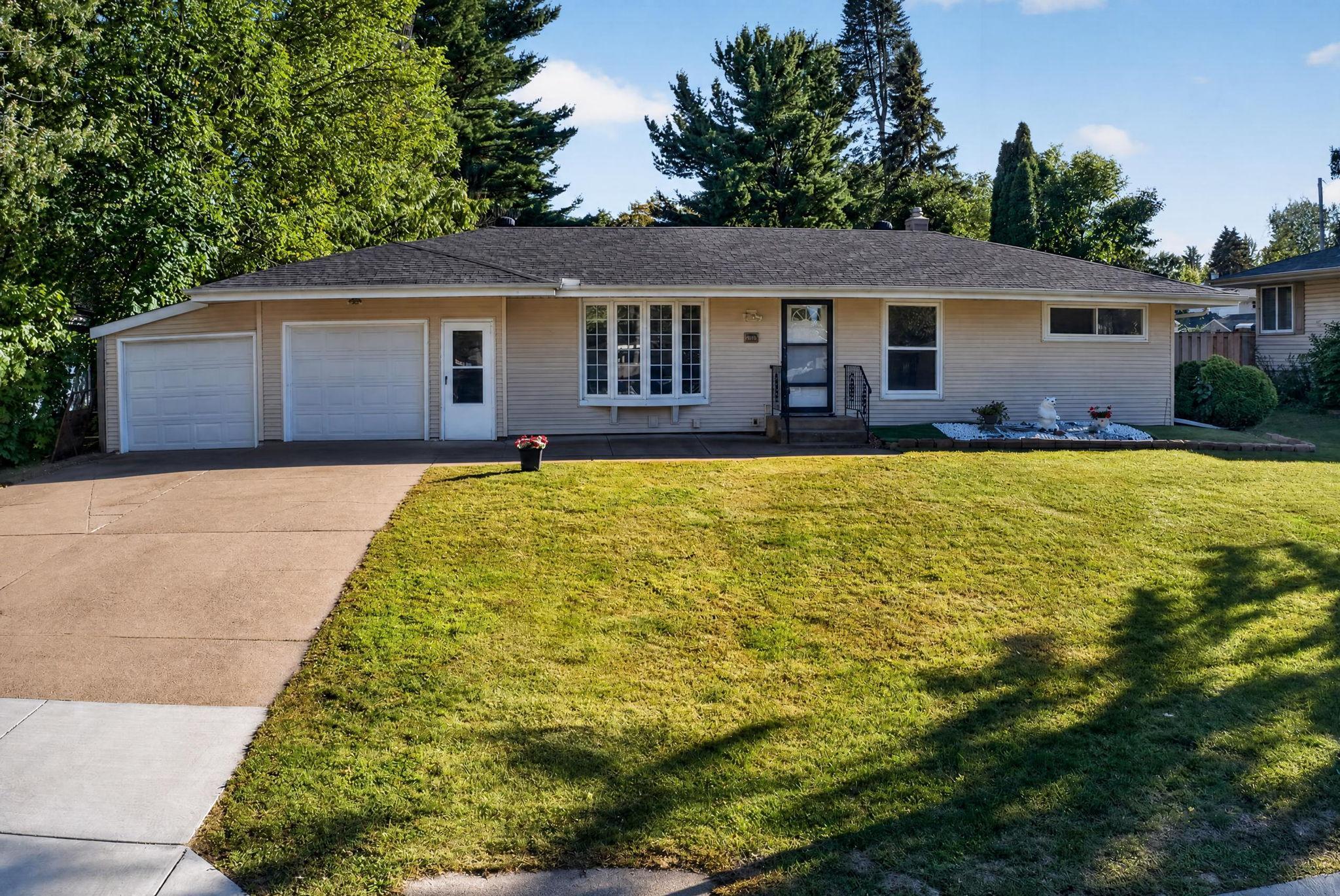 3907 Lakewood Avenue Property Photo 43