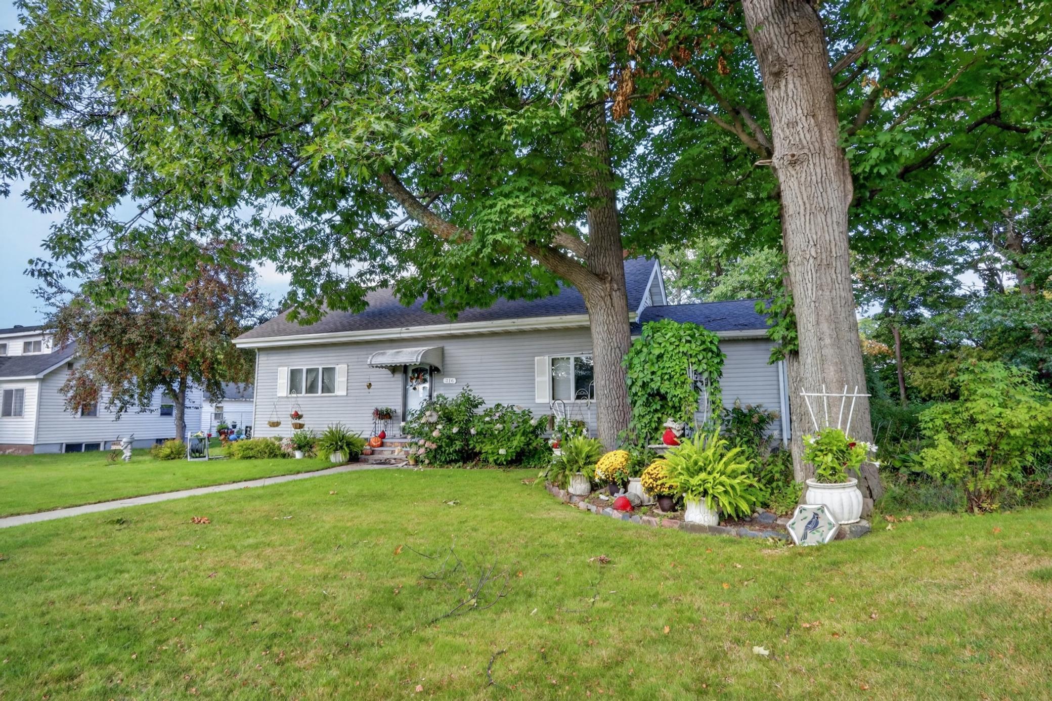 316 Congdon Street Property Photo 1
