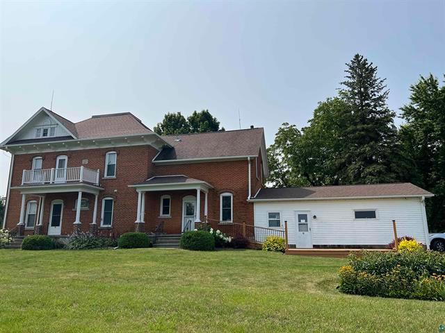 43264 160th Street Property Photo 2