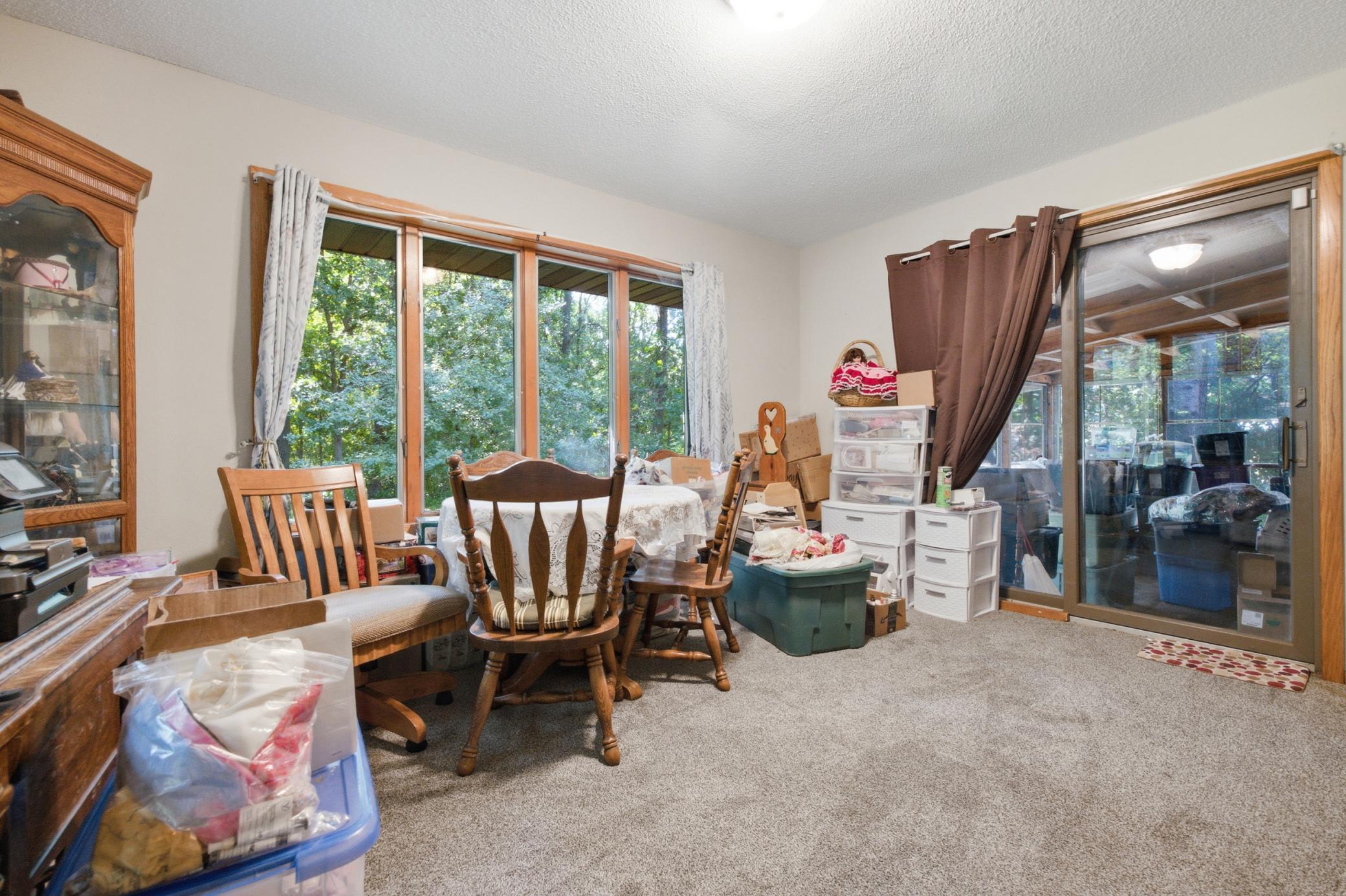 17487 Dewes Road Property Photo 7