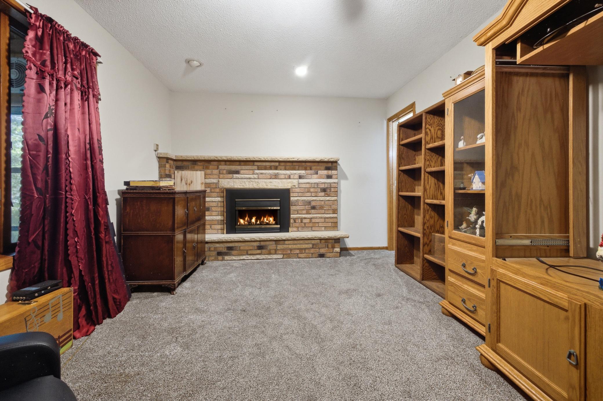 17487 Dewes Road Property Photo 11