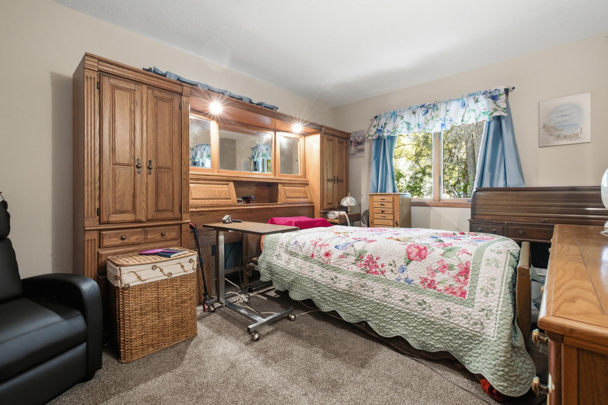 17487 Dewes Road Property Photo 13