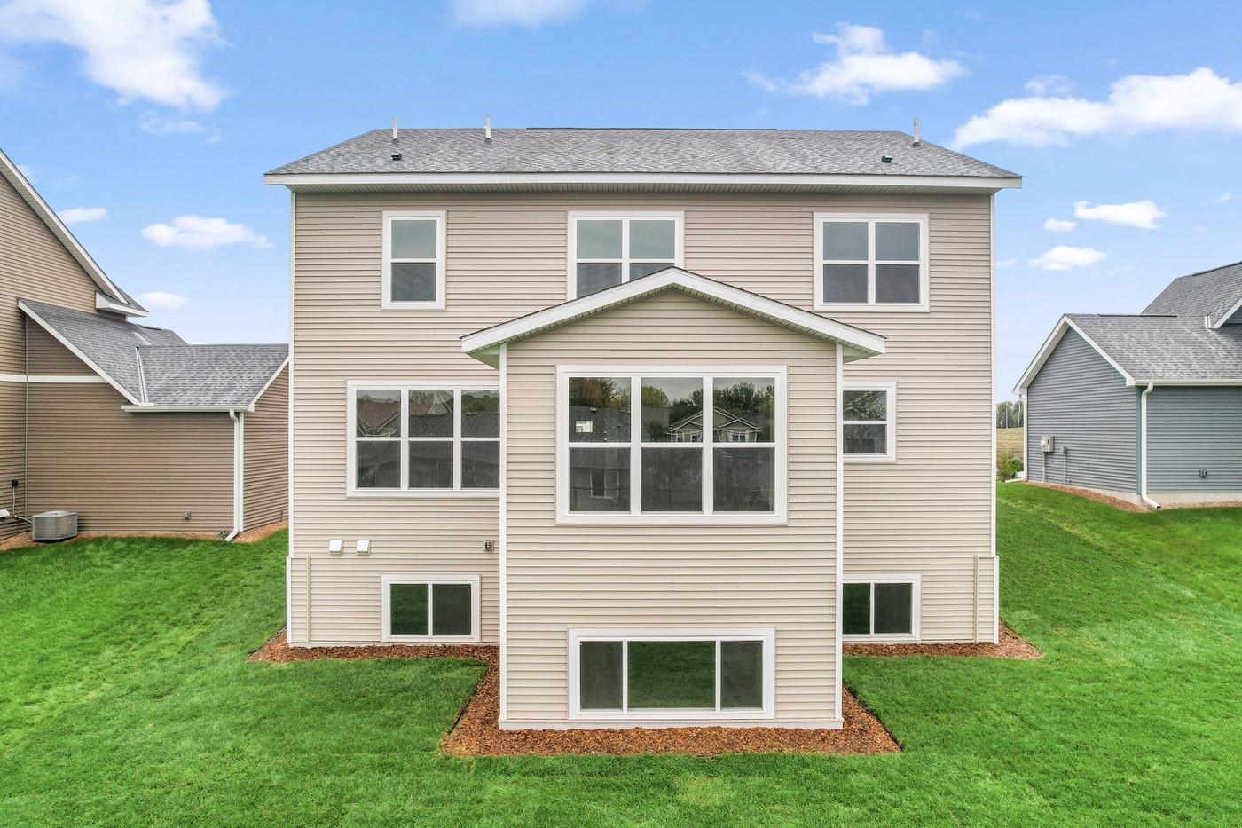 11590 19th Street Ne Property Photo 8
