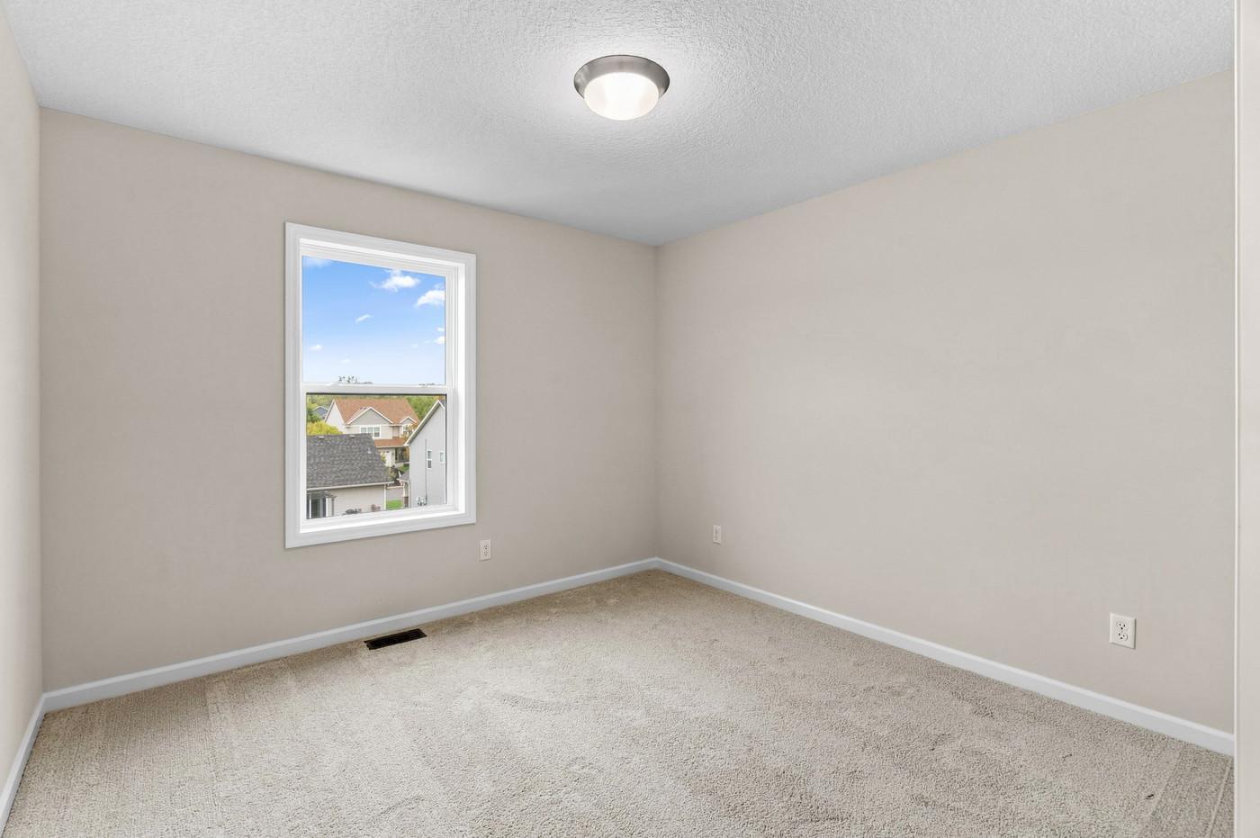 11590 19th Street Ne Property Photo 29