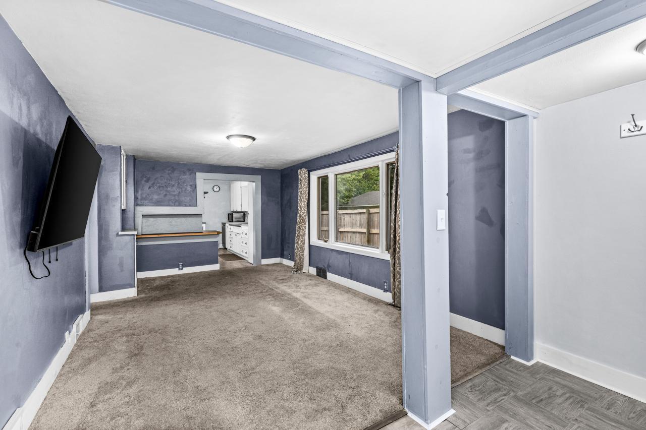 740 Larch Street Property Photo 12
