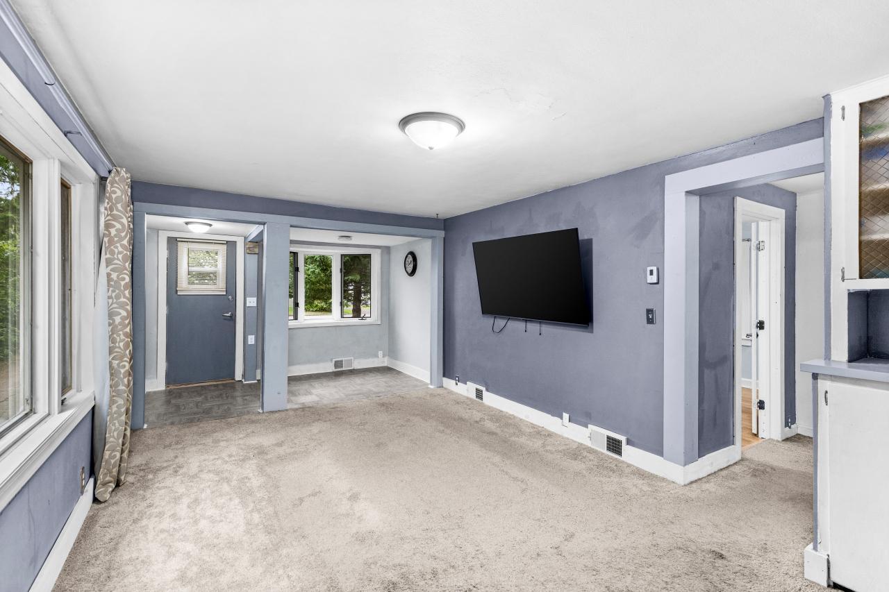 740 Larch Street Property Photo 15