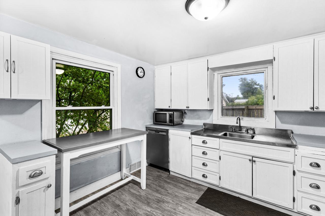 740 Larch Street Property Photo 19