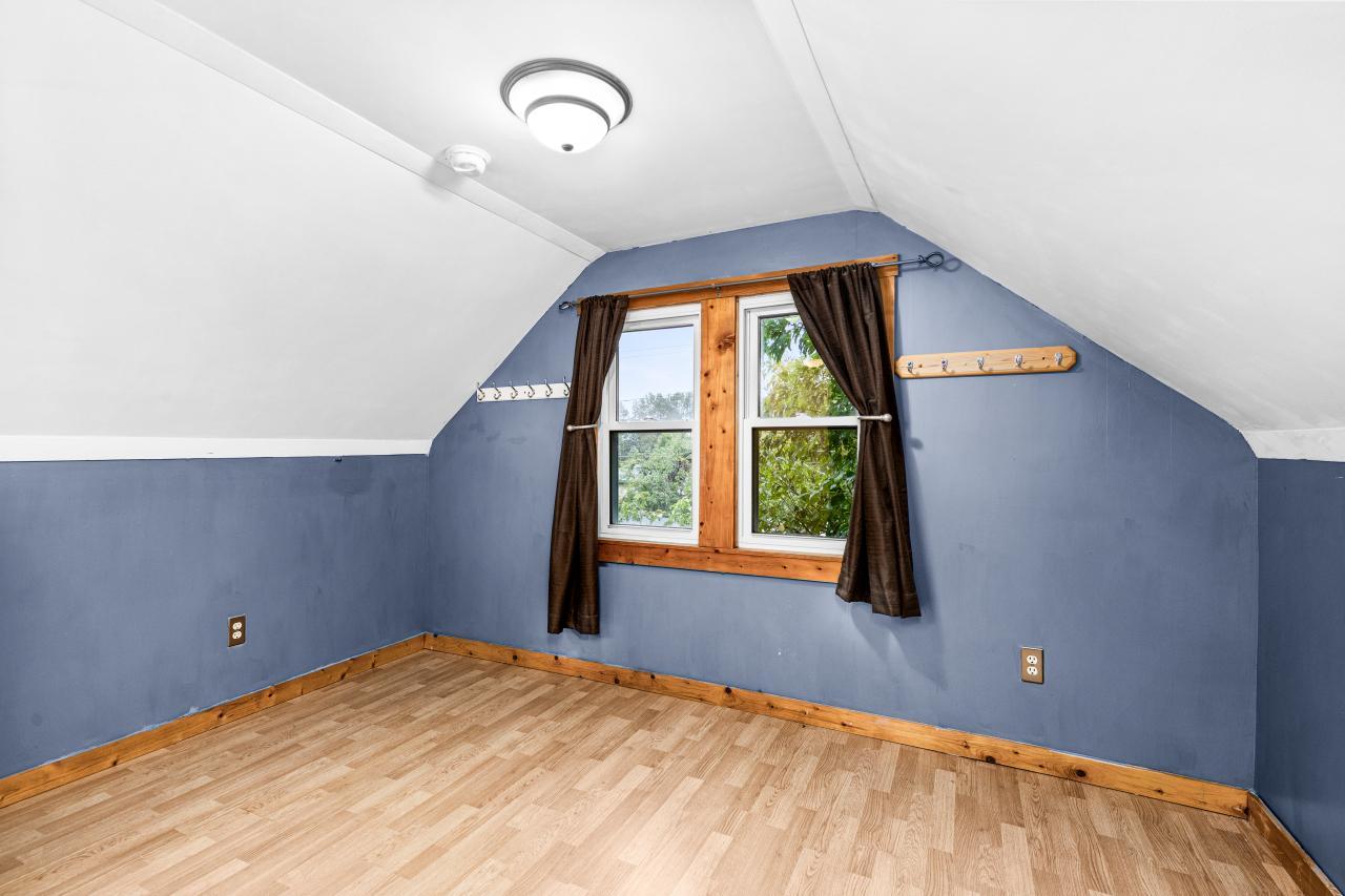740 Larch Street Property Photo 29