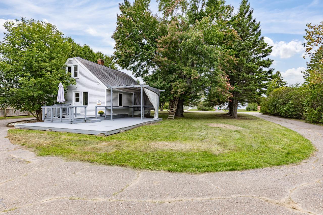 740 Larch Street Property Photo 48