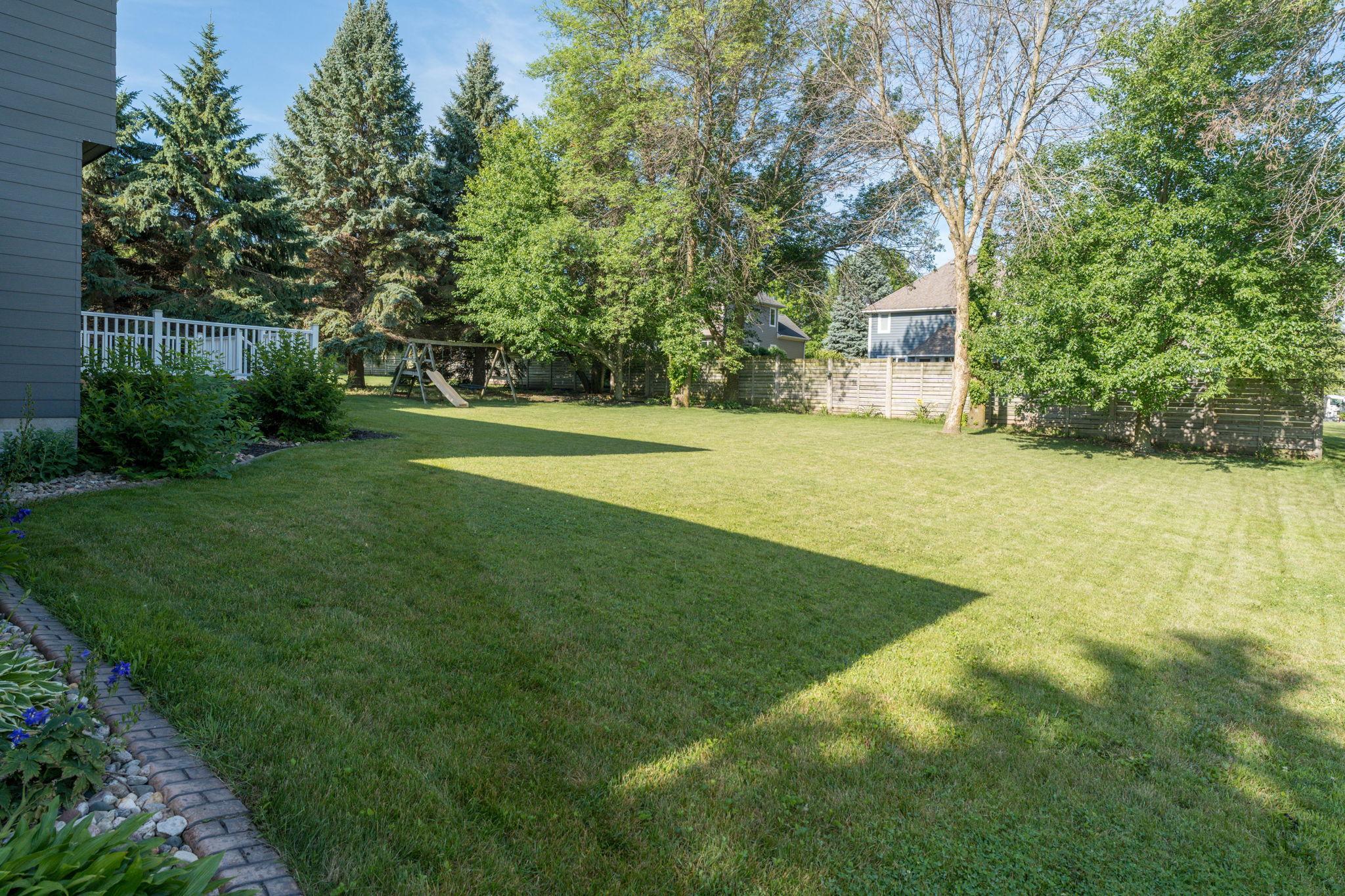 116 Piccadilly Avenue Property Photo 52