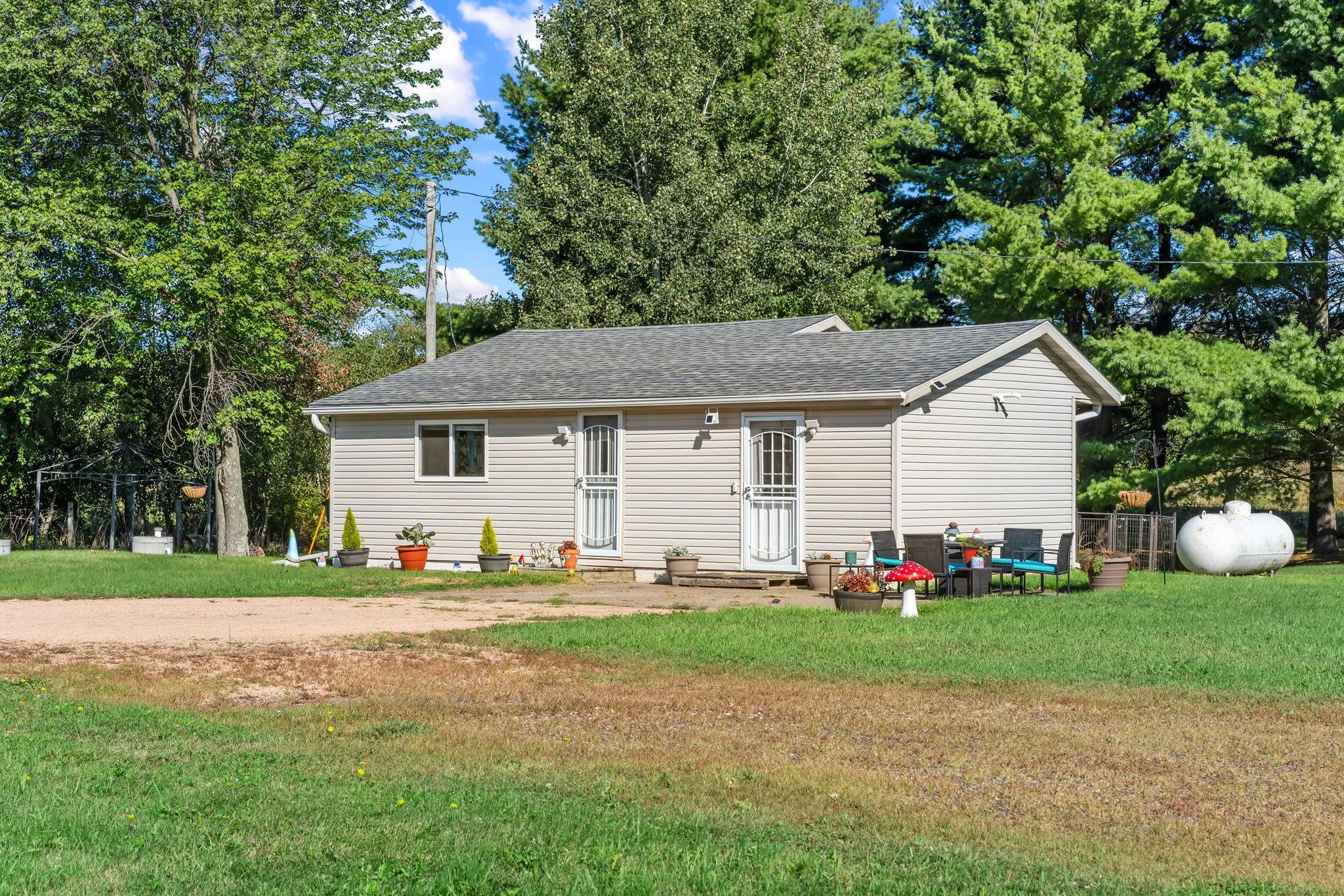 609 Us Highway 8 Property Photo 1
