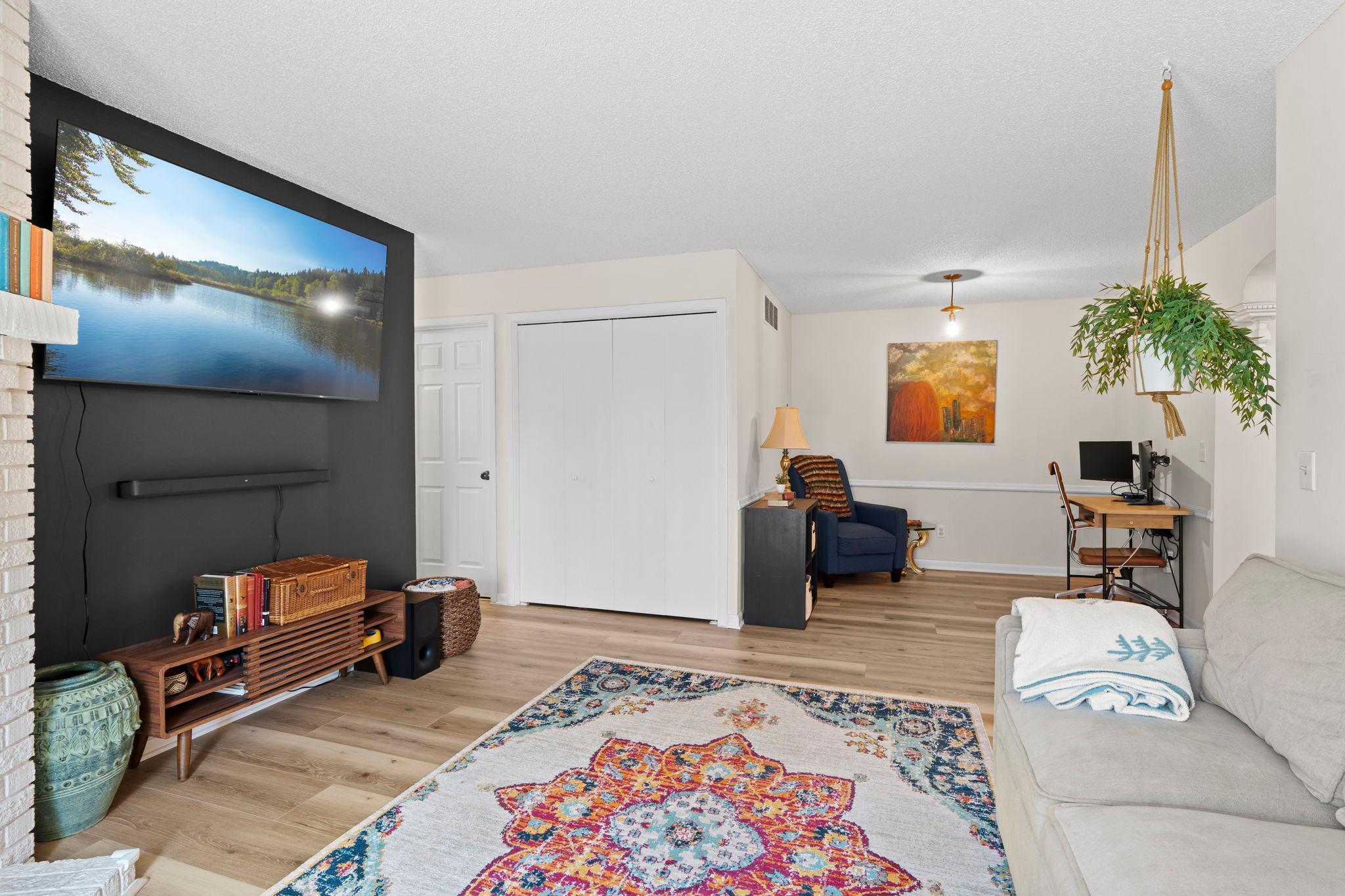 3861 Gold Point B Property Photo 9
