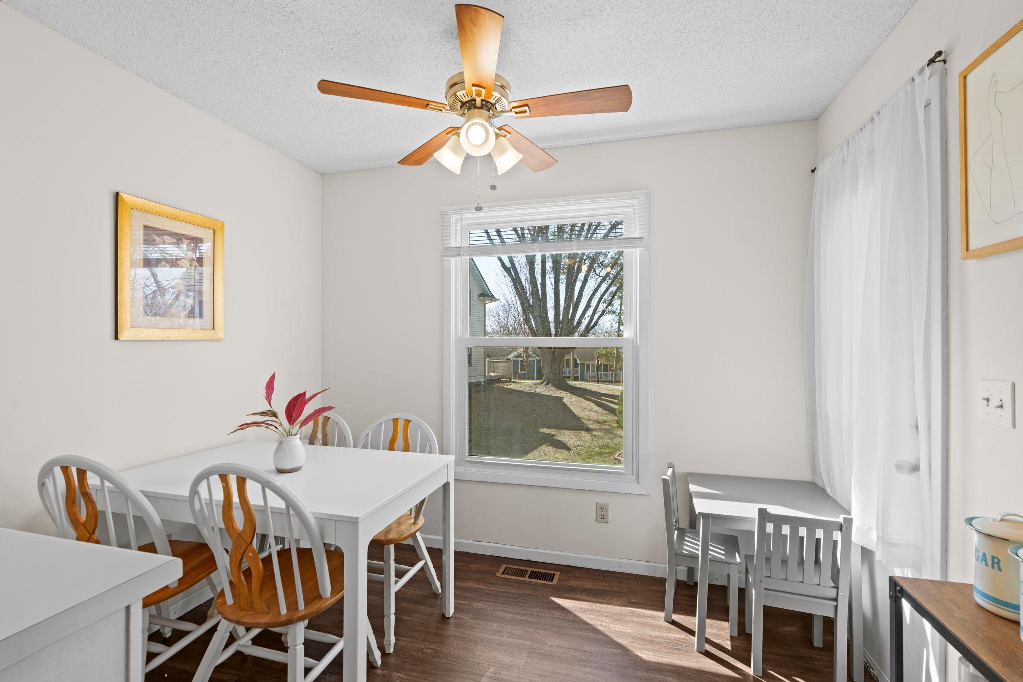 3861 Gold Point B Property Photo 19