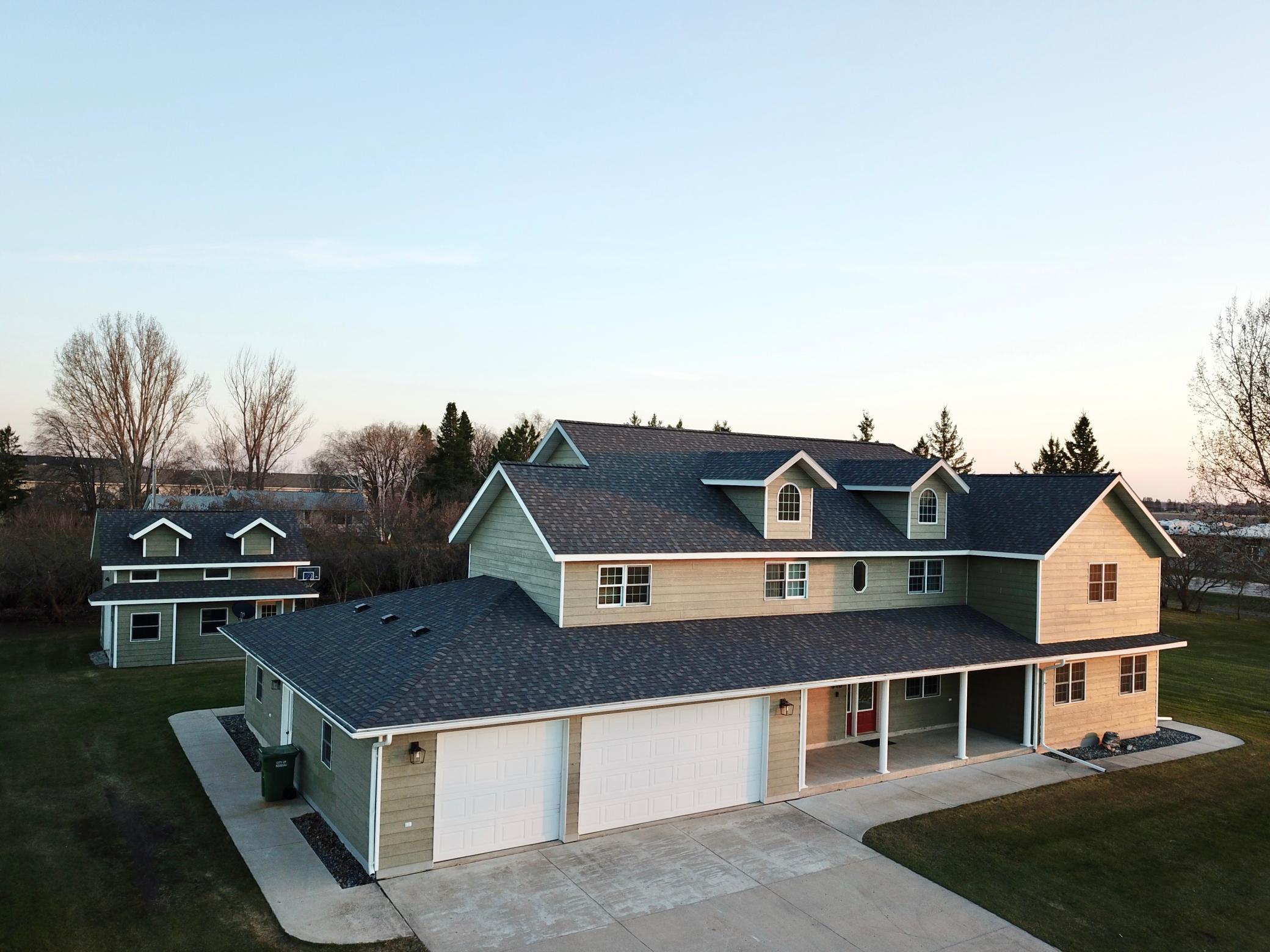 310 7th Street Sw Property Photo 1