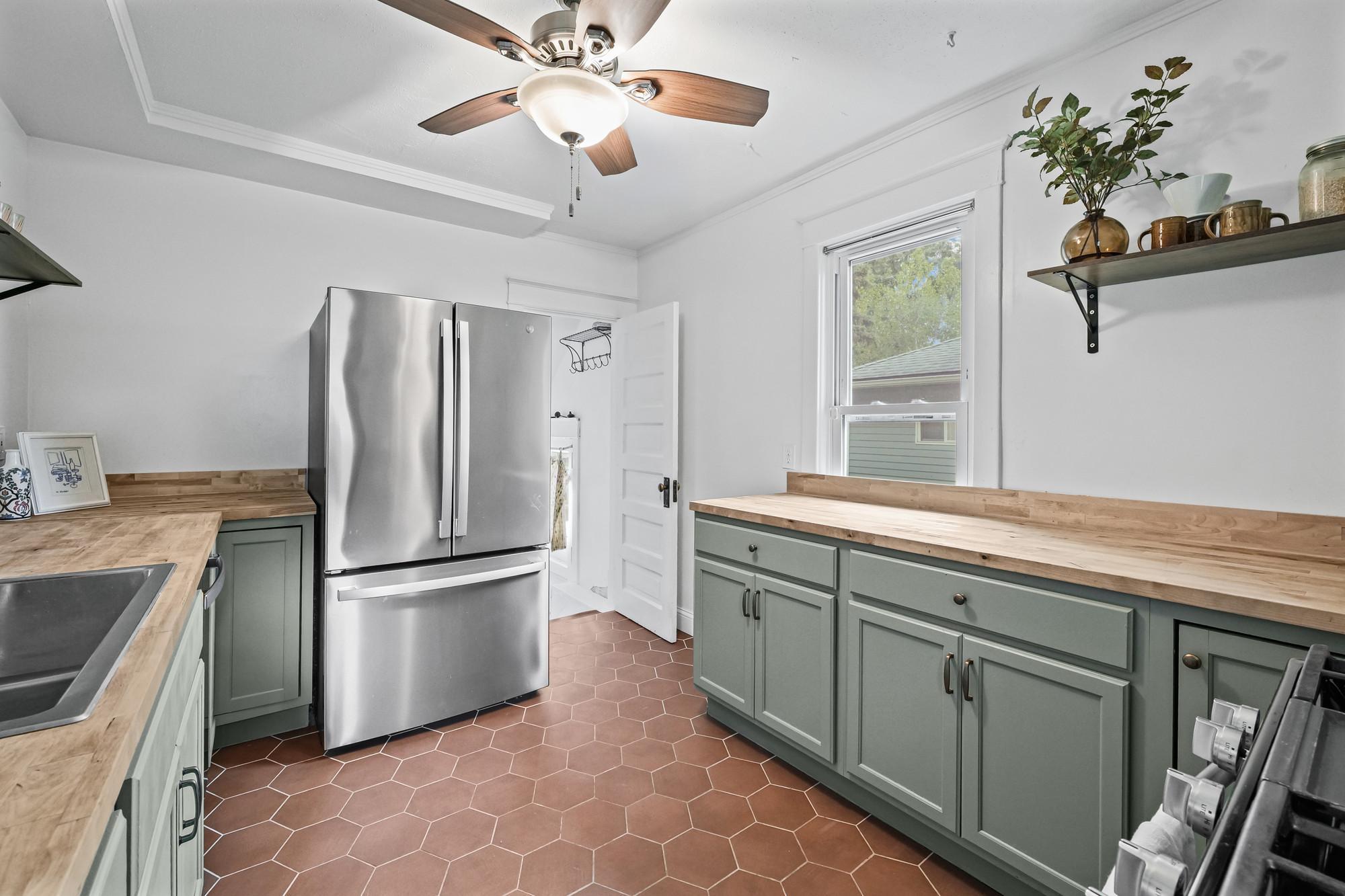 2017 22nd Avenue Ne Property Photo 21