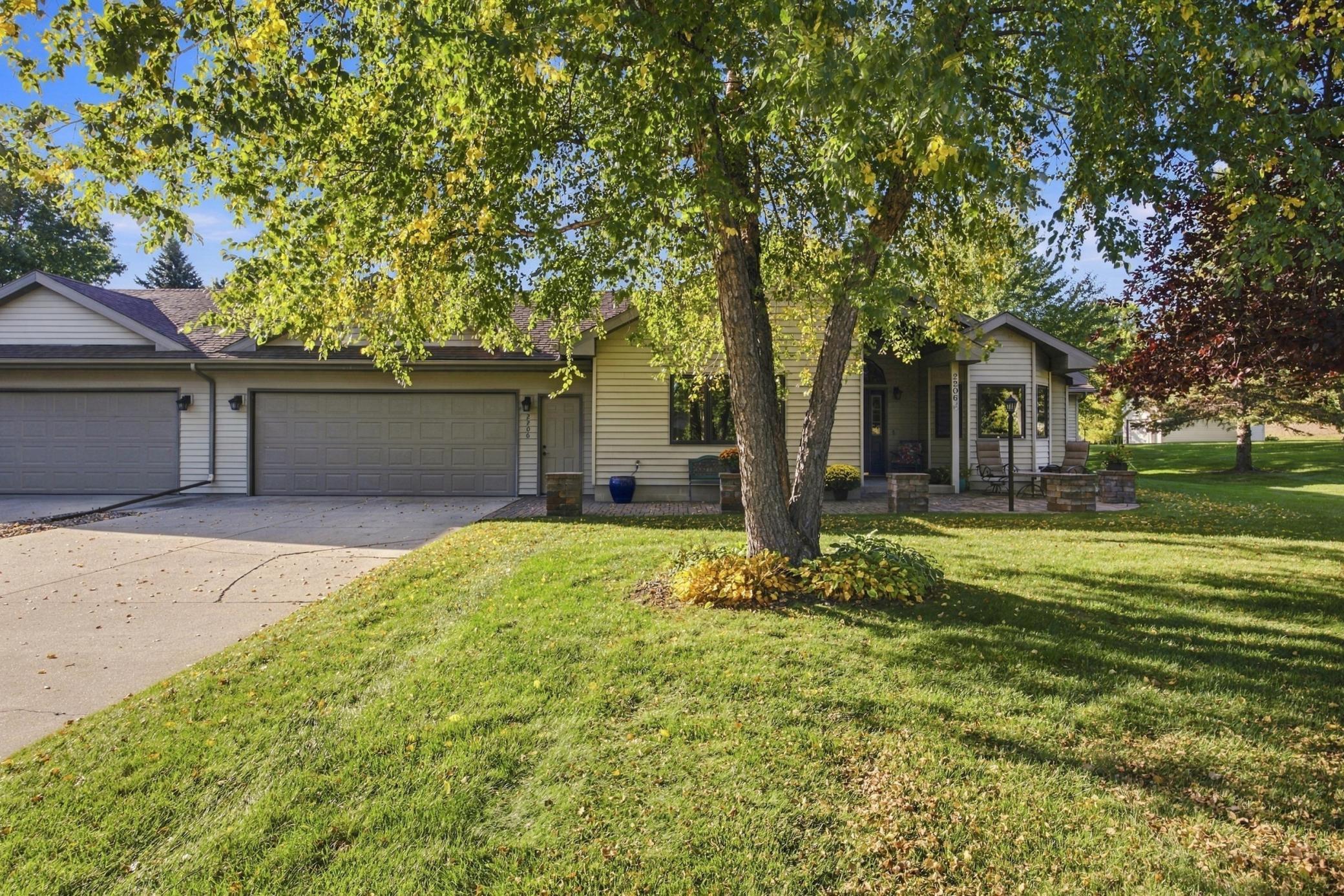 2206 Brookwood Court Property Photo 3
