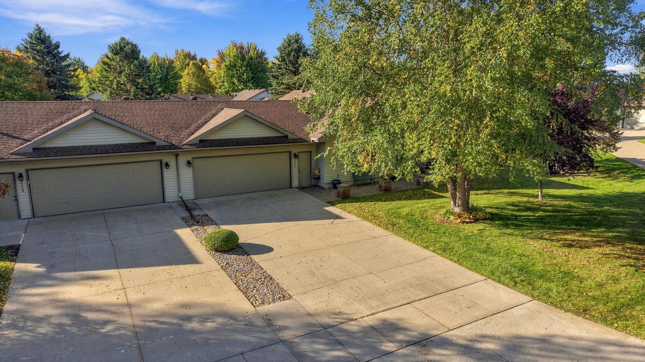2206 Brookwood Court Property Photo 5