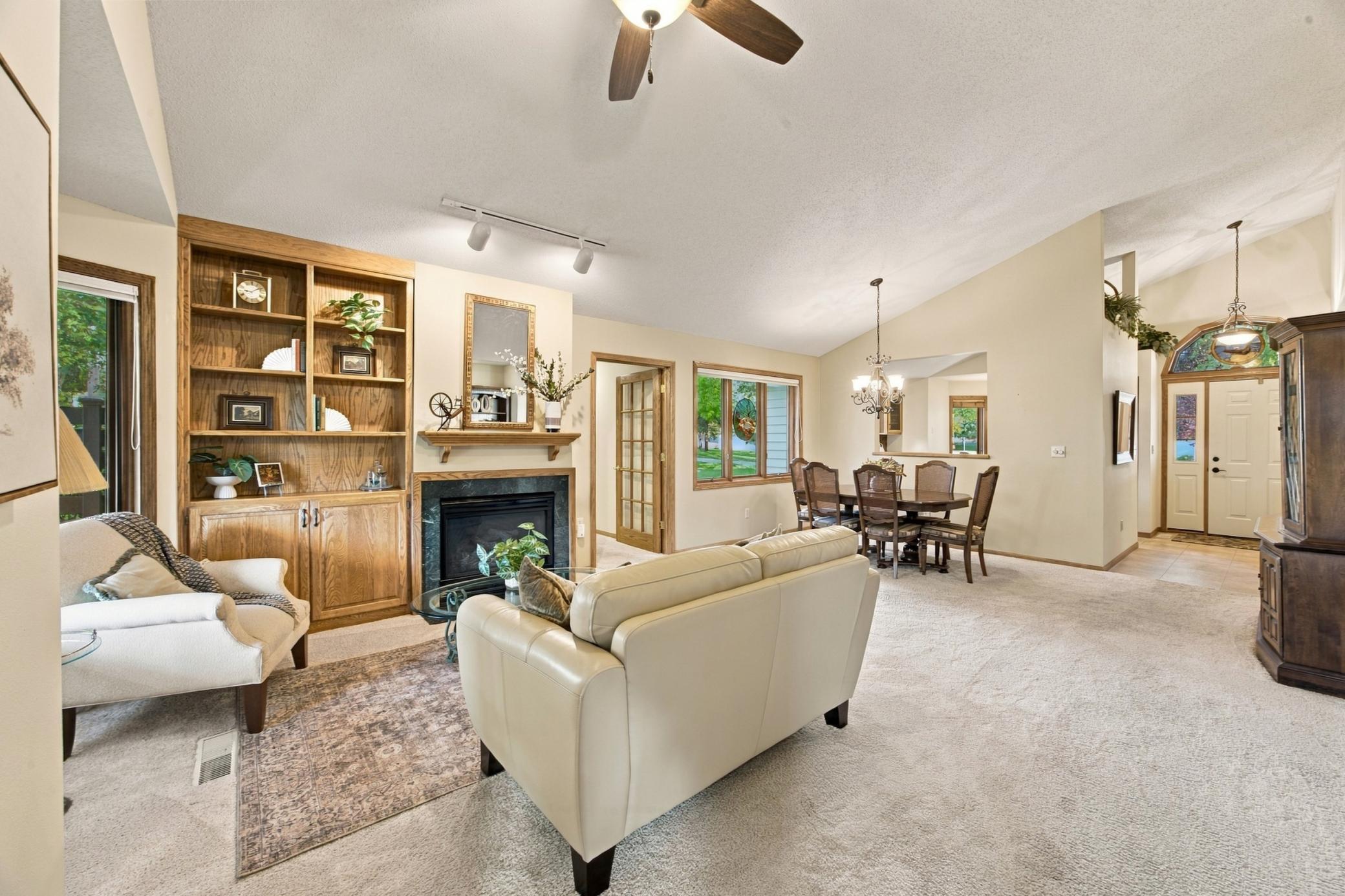 2206 Brookwood Court Property Photo 17