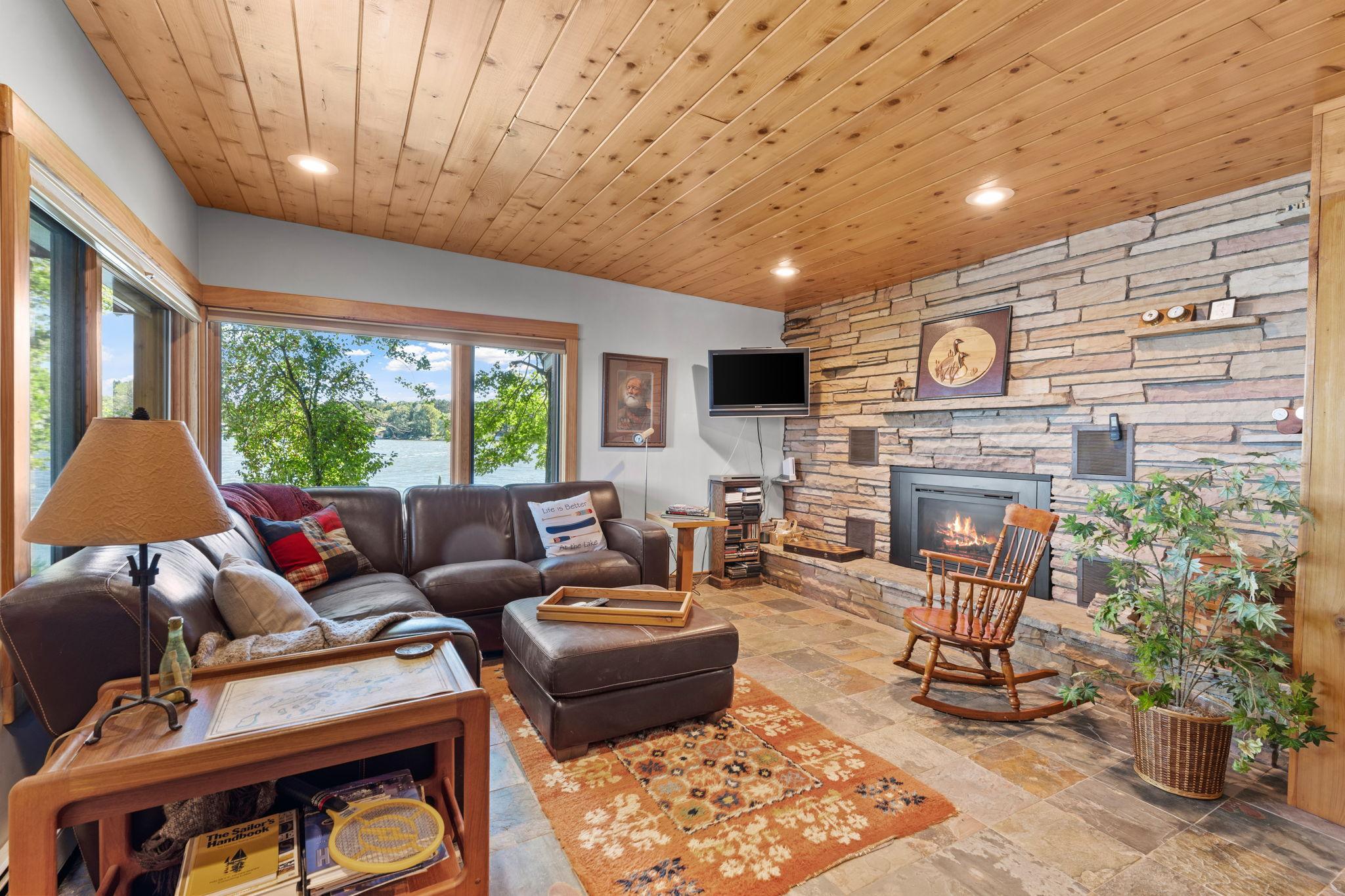 2090 Kendall Loop Property Photo 33