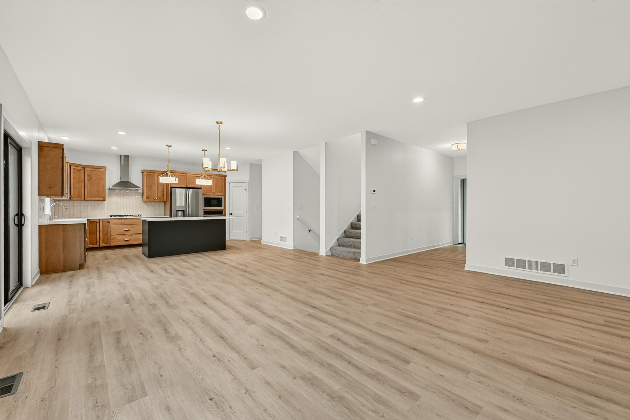 3756 Stonehedge Drive Ne Property Photo 6