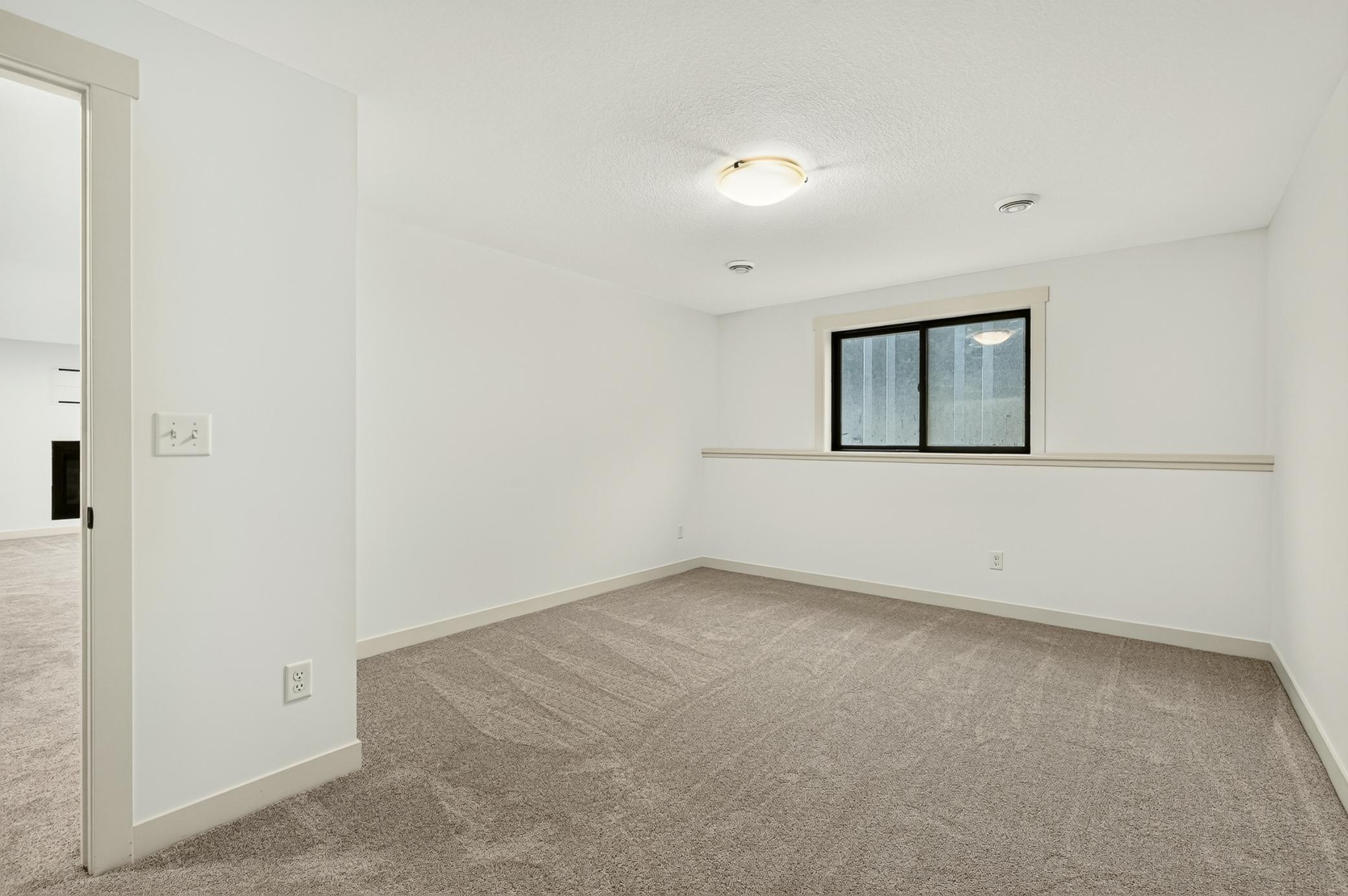 3756 Stonehedge Drive Ne Property Photo 31