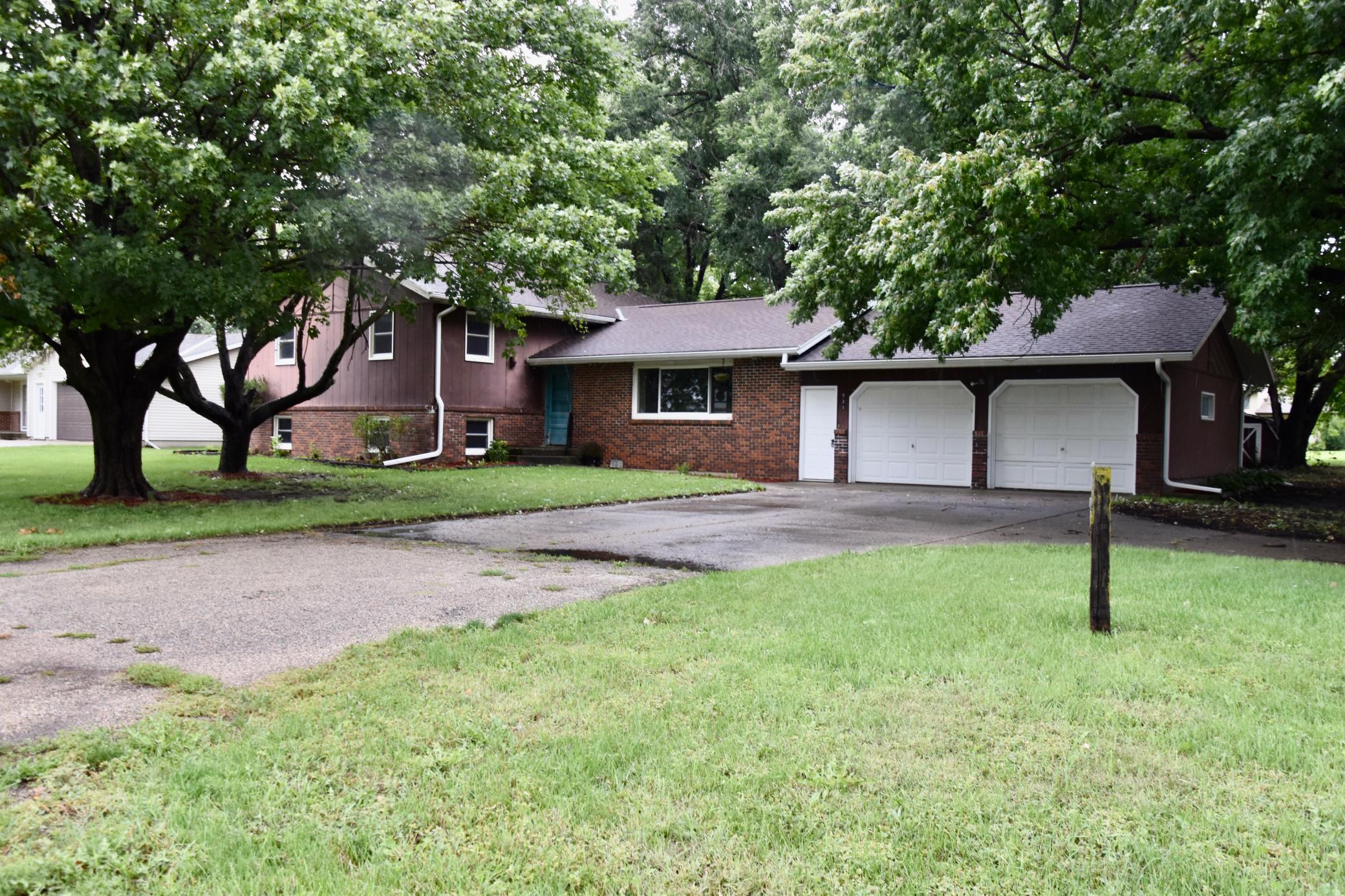 939 6th Street Property Photo 1